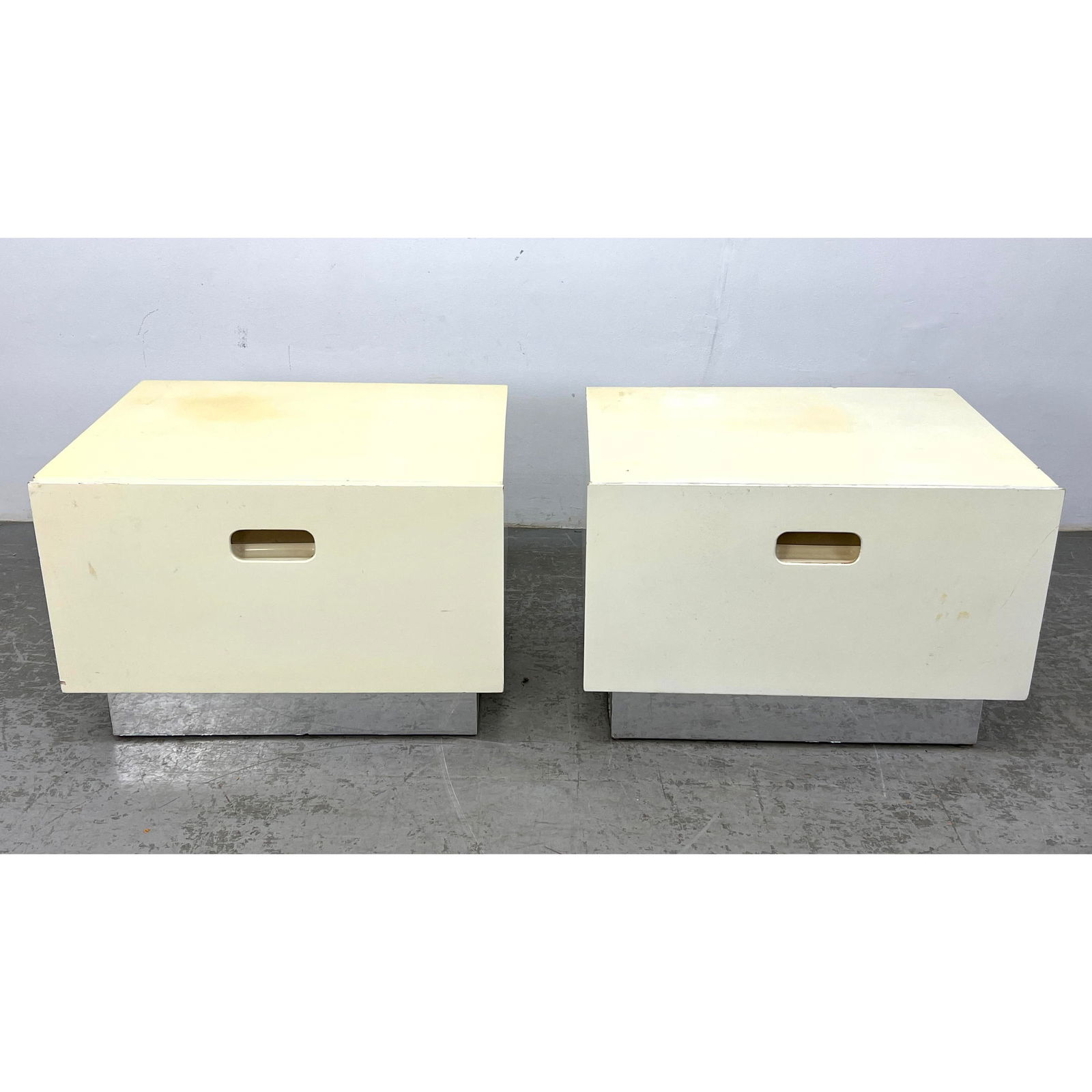 Pair Milo Baughman for Thayer Coggin Space Age End White Lacquered Cube End Tables. (Marked in Drawe (1 of 20)