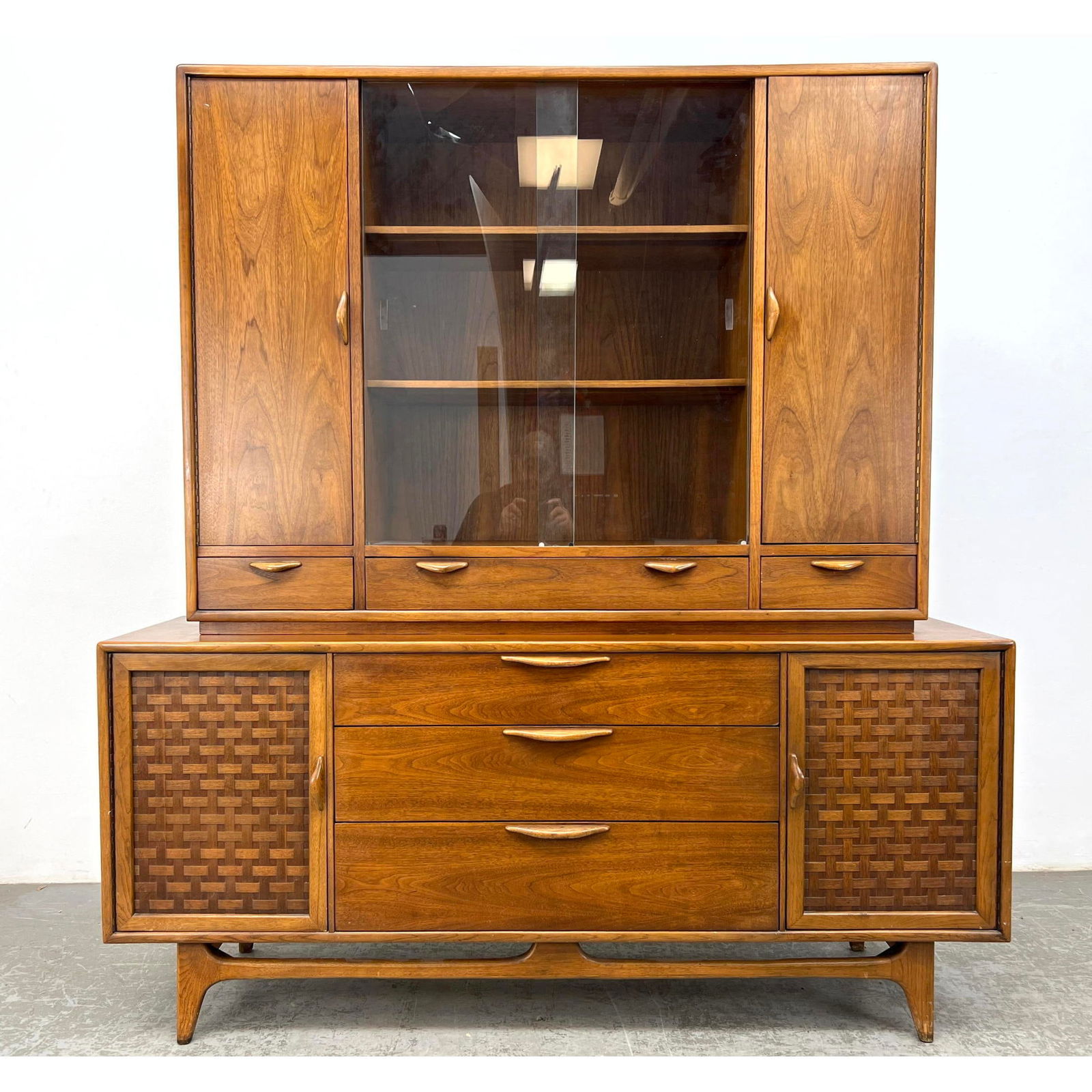 Lane American Modern 2 Part China Closet Cabinet. (1 of 18)