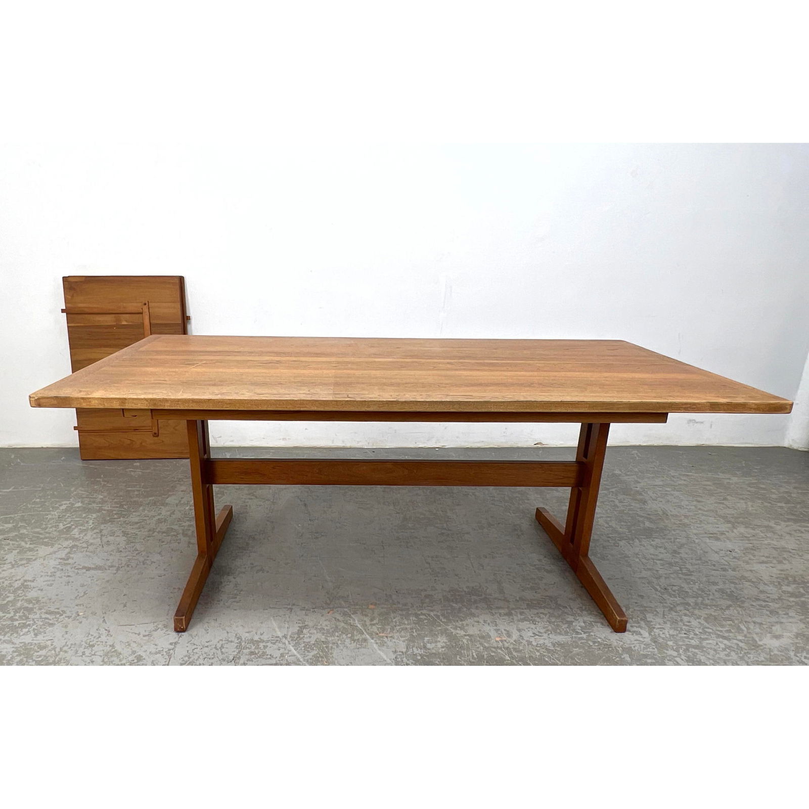 Danish Modern Teak Style Dining Table with Leaves. (1 of 11)