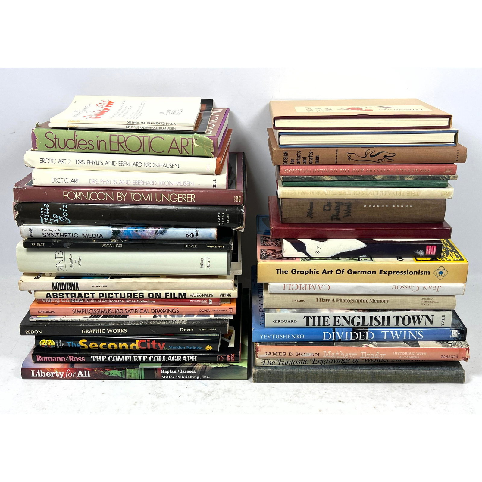42 pcs Art Books. Second City, erotic Art, German Expressionism, Campigli, Fornicon,: 42 pcs Art Books. Second City, erotic Art, German Expressionism, Campigli, Fornicon, Dimensions: Height: 13 inches, Width: 10 inches. --- US Packing and Shipping charge: In house shipping available. W