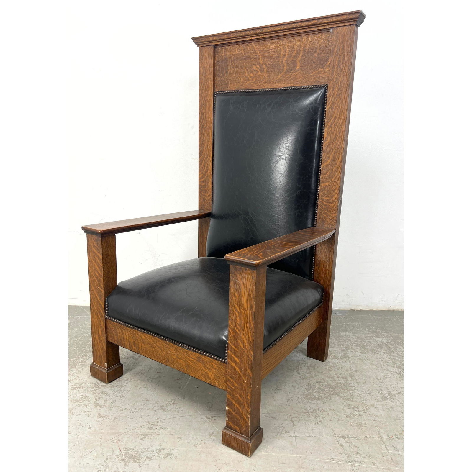 Large Oversized Arts and Crafts Oak Throne Chair. (1 of 13)