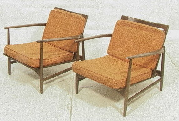 Pr SELIG Danish Modern Lounge Chairs. Wide Tapere: Pr SELIG Danish Modern Lounge Chairs. Wide Tapered Wood Arm. Marked. 2 Pcs.-- Dimensions: H: 26.5 inches: W: 30 inches: D: 30 inches ---