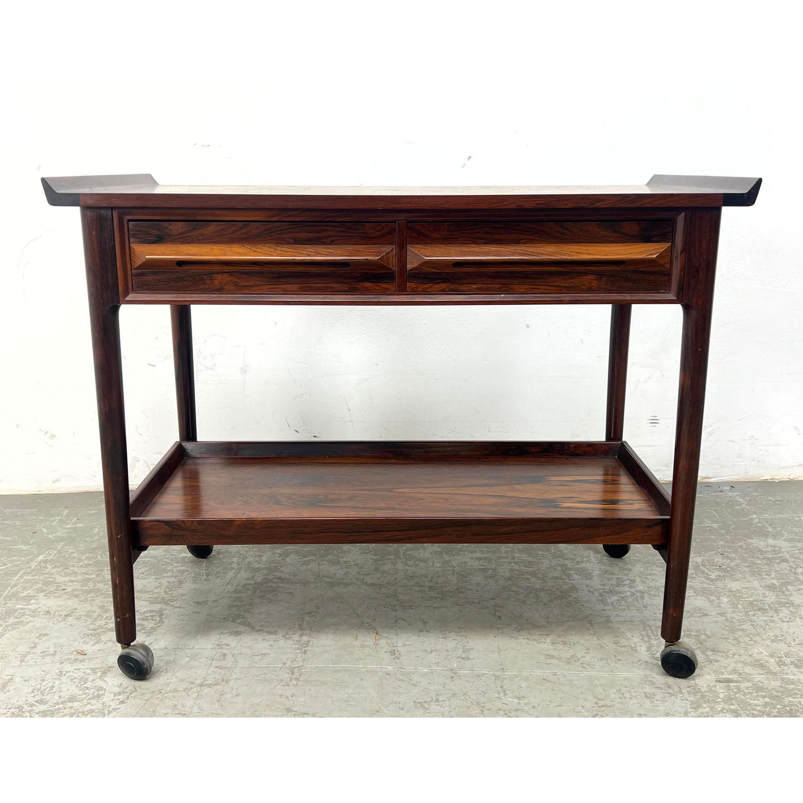 Trolley Bar Cart Mid-Century Norwegian Rosewood Torbjorn Afdal, Bruksbo. Wonderful grain. Removable (1 of 11)