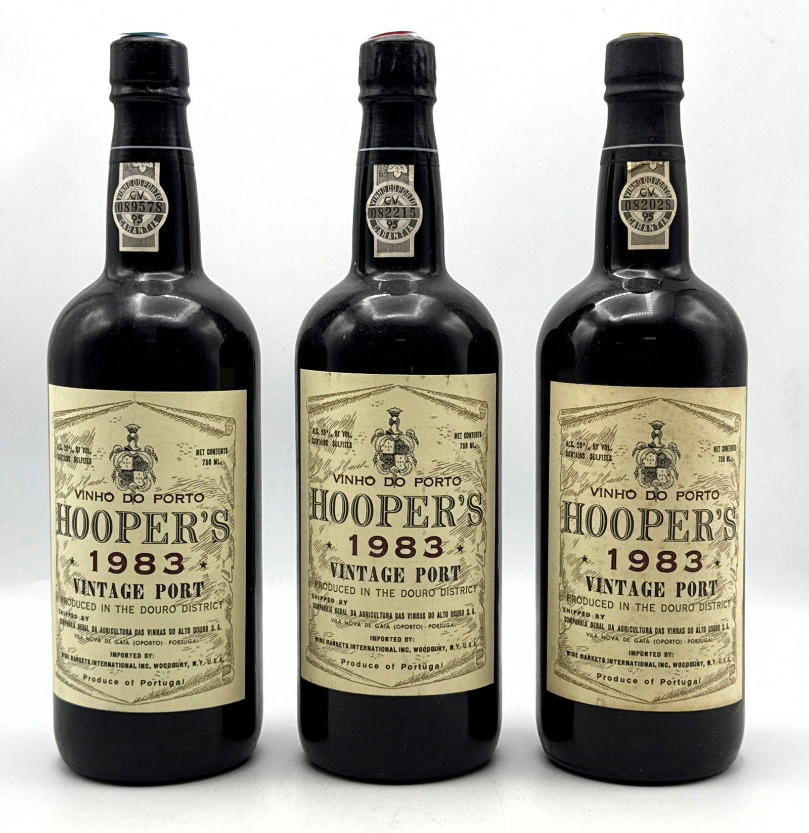 3 pcs - 1983 Hooper's Porto Vintage Red - Fortified Wine: 3 pcs - 1983 Hooper's Porto Vintage Red - Fortified Wine Dimensions: Height: 12 inches, Width: inches. --- Buyers are encouraged to pick up their purchases directly from our location. Please note: we 