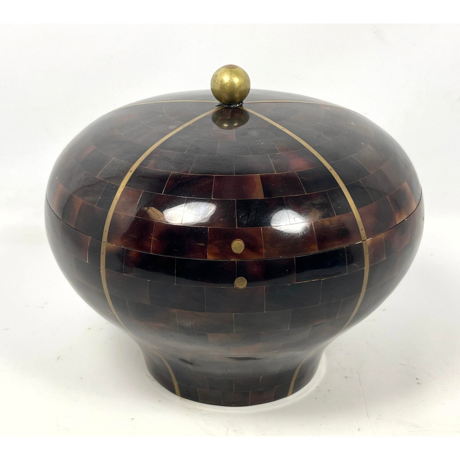 Maitland Smith style Inlaid Tessellated Horn Lidded Box. Brass Inlay Trim and Finial. Marked Made in (1 of 11)