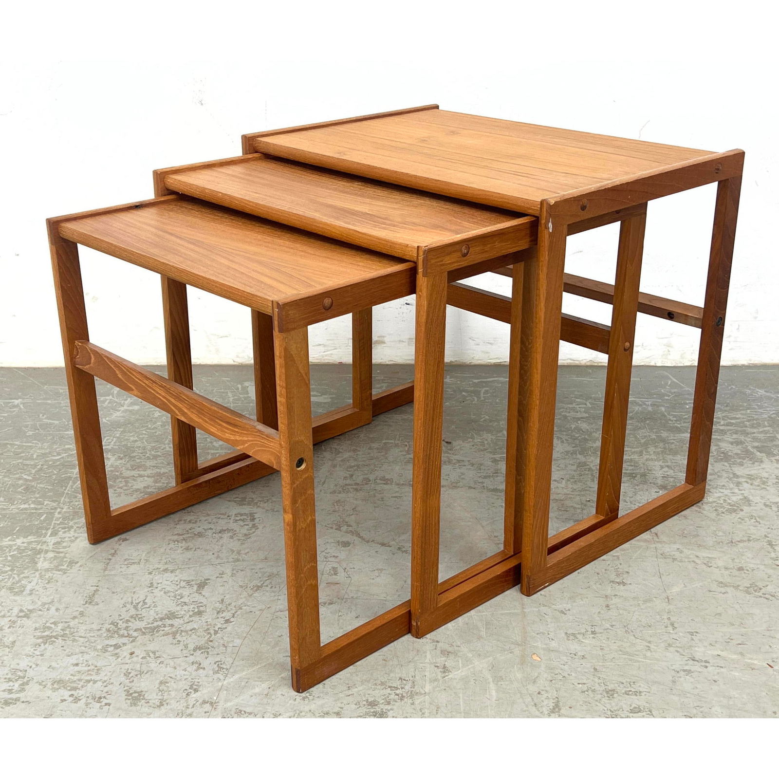 3pc set.  Danish Modern Denmark Teak Nesting Tables (1 of 16)