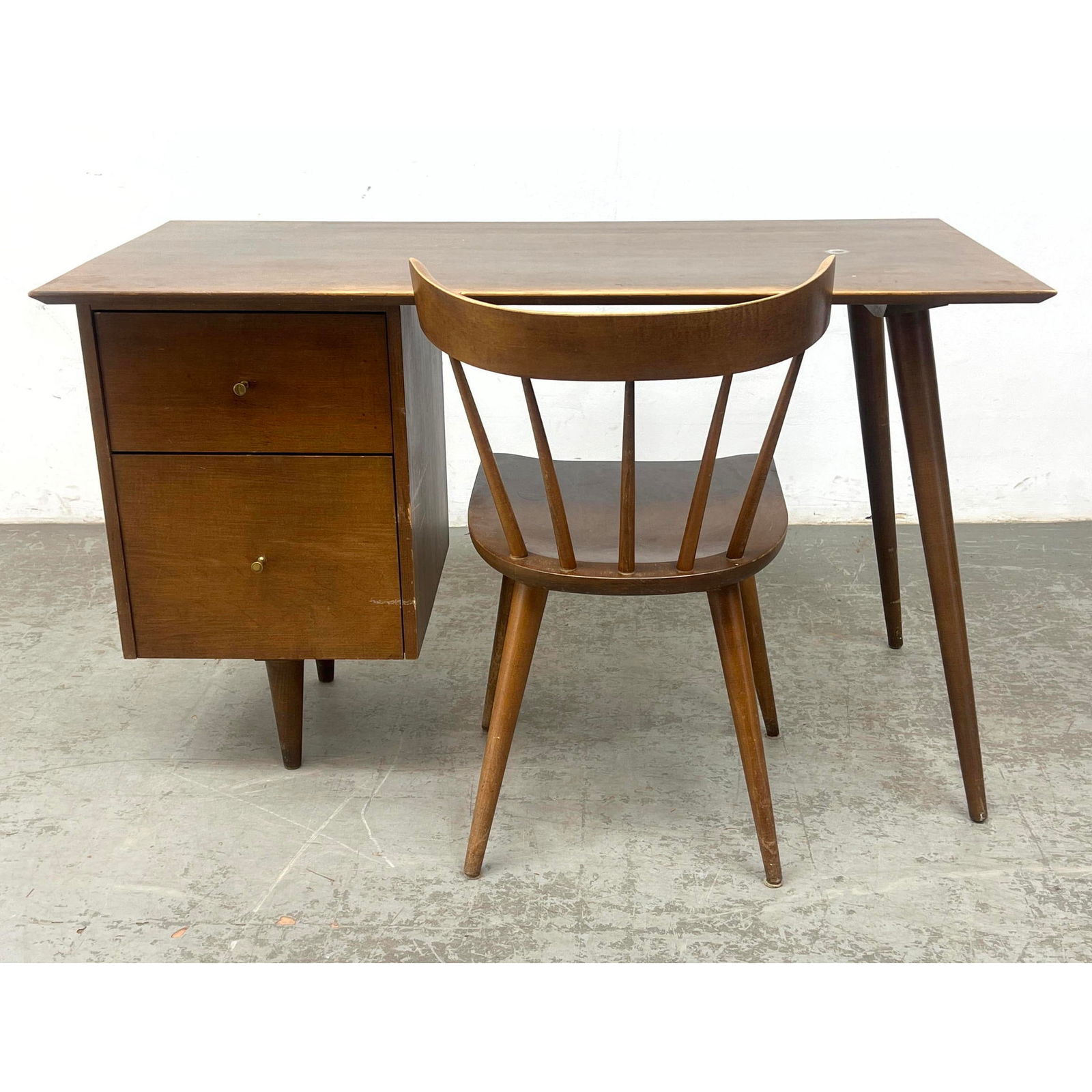 2pc PAUL McCOBB Maple Modernist Desk. Chair. PLANNER GROUP Label.: 2pc PAUL McCOBB Maple Modernist Desk. Chair. PLANNER GROUP Label. Dimensions: Height: 29 inches, Width: 48 inches, Depth: 24 inches. - Seat Height: 17 inches --- - We offer curbside delivery for most