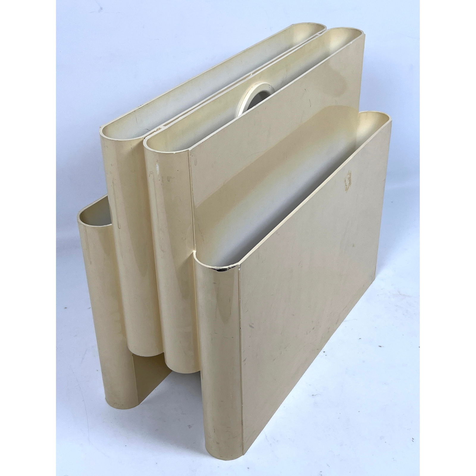 Giotto Stoppino for Kartell Magazine Rack: Giotto Stoppino for Kartell Magazine Rack Dimensions: Height: 13.75 inches, Width: 7.5 inches, Depth: 15.5 inches. --- US Packing and Shipping charge: In house shipping available. Will be calculated o