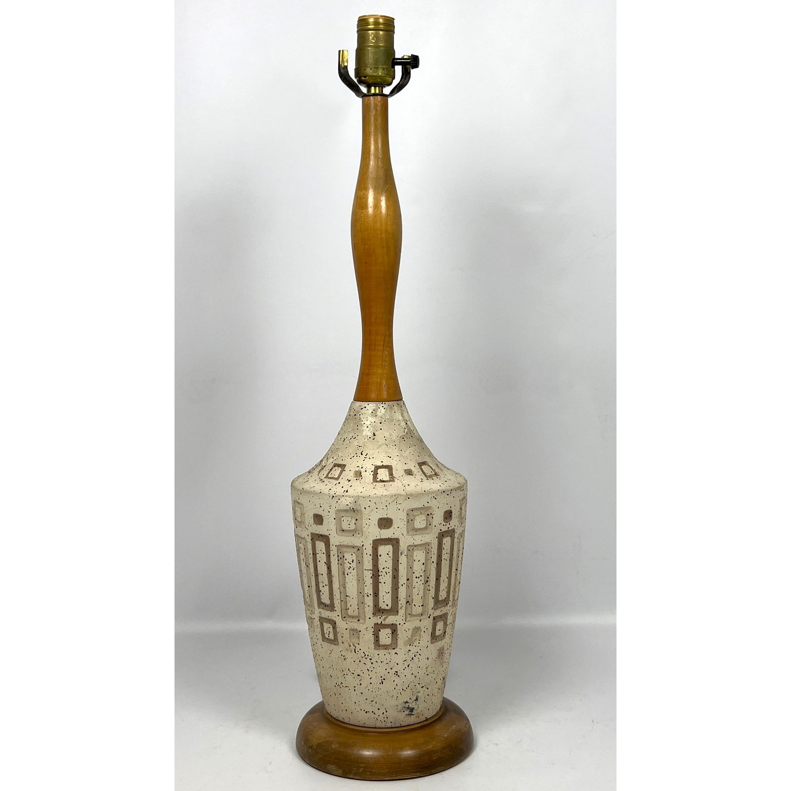 Mid Century Modern Table Lamp with Walnut Fittings. (1 of 12)