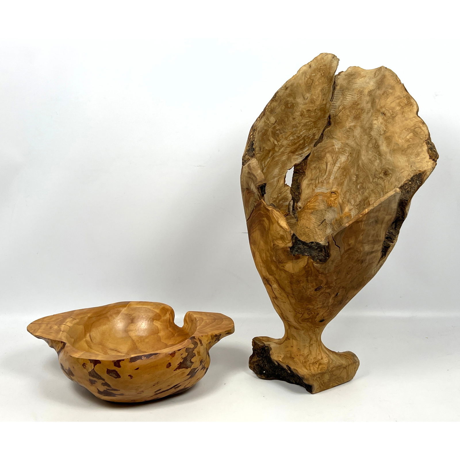 2pc Woodworker Studio Wood Objects. 1) R WILEY Birch Hand Turned Bowl with Copper inlay. Signed. 2) (1 of 13)