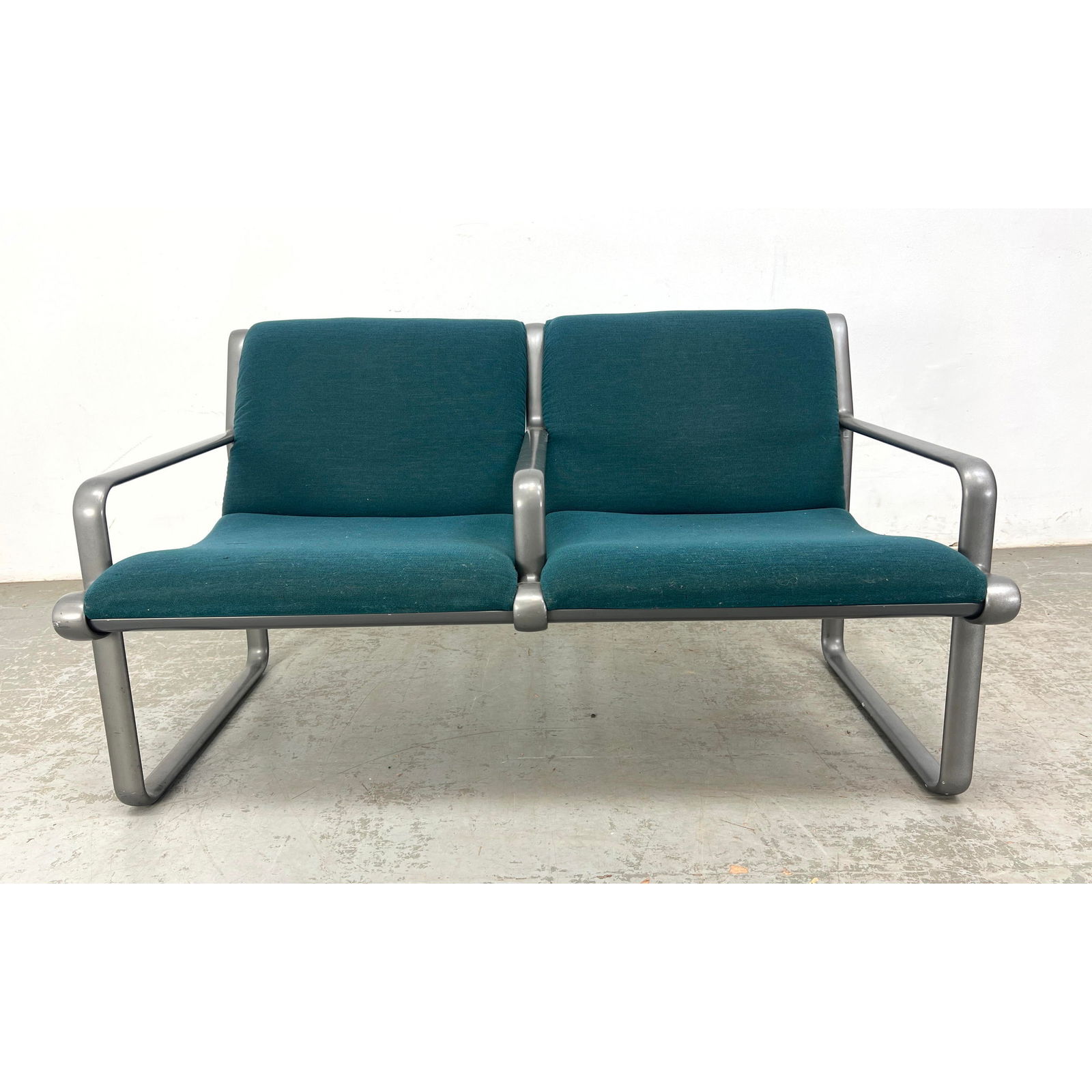 Hannah Morrison 2 seat aluminum sling bench for Knoll (1 of 11)