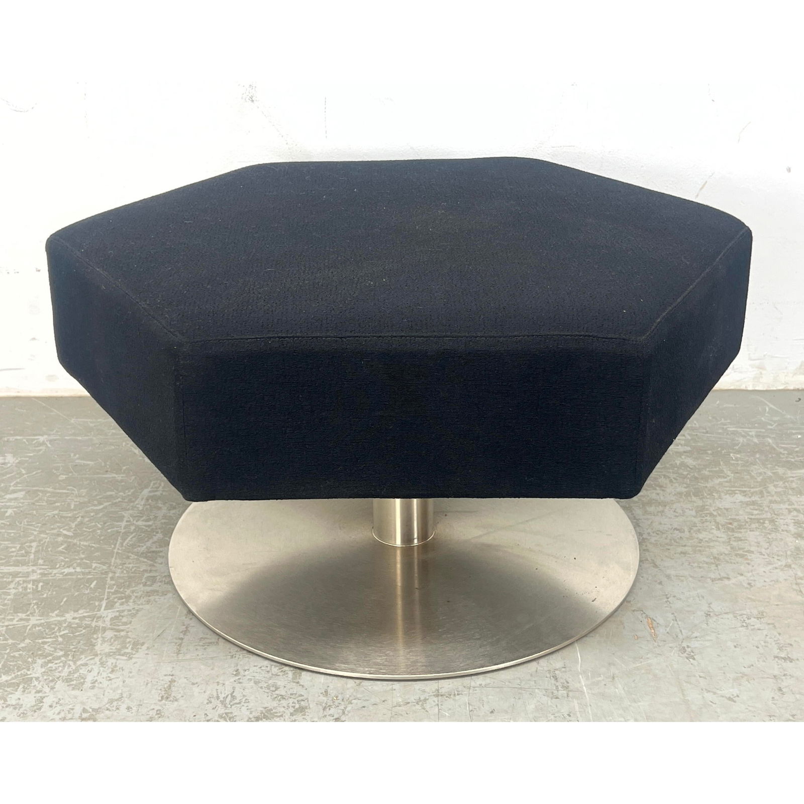 Large Nienkamper Contemporary Hexagon Upholstered Bench Stool. Heavy weight. (1 of 8)