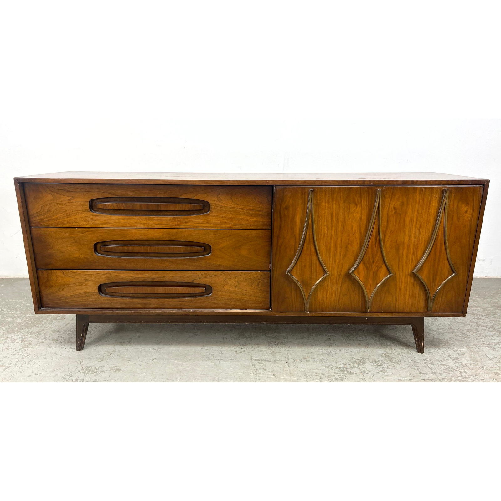 American Modern Walnut Credenza Dresser. Contrasting Wood Details.: American Modern Walnut Credenza Dresser. Contrasting Wood Details. Dimensions: Height: 31.25 inches, Width: 76 inches, Depth: 20.5 inches. --- - We offer curbside delivery for most items to NYC, Manha