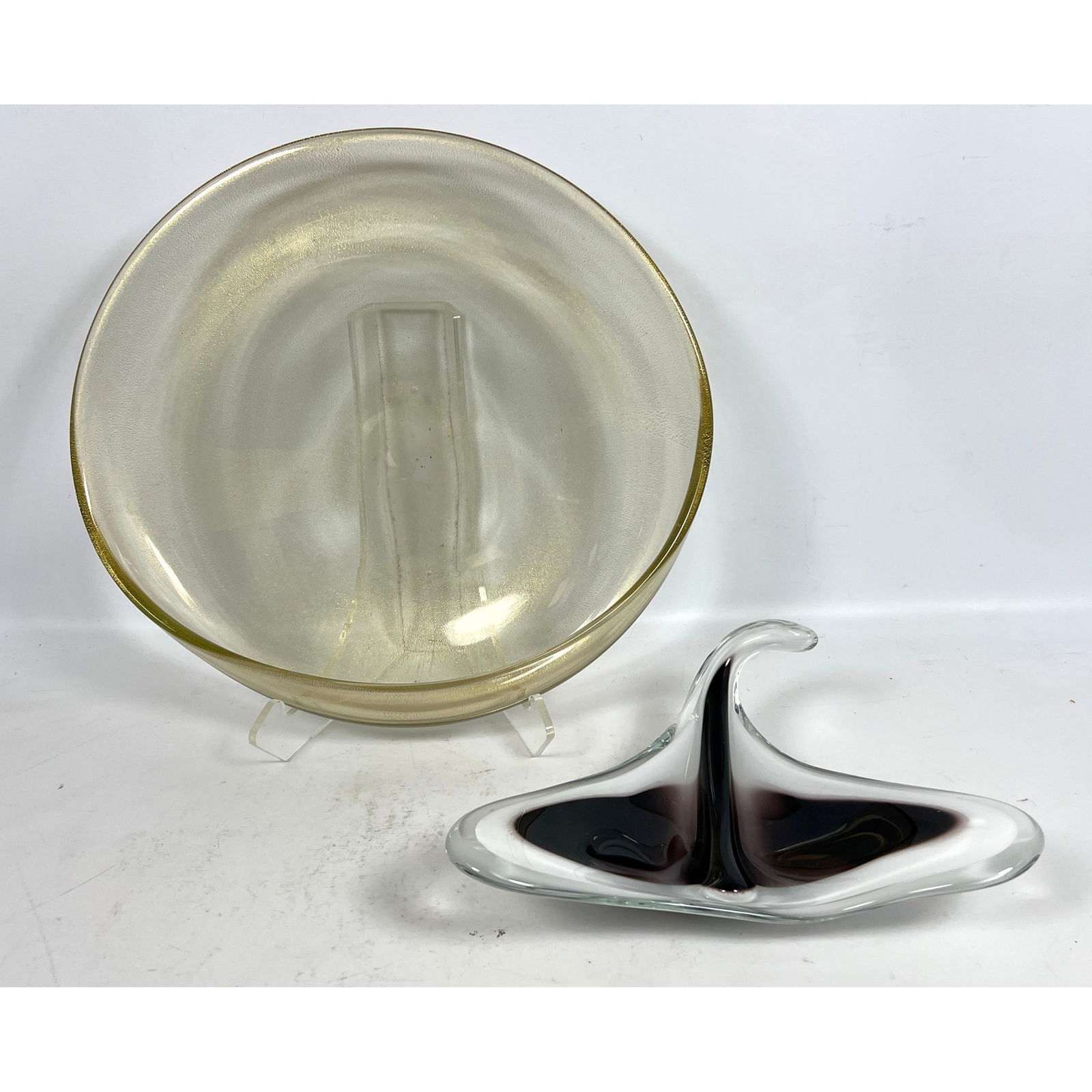 2pc Mid Century Modern  Art Glass Bowls. 1)  FLYGSFORS Coquile Stingray Cased Glass Dish. Signed. 2) (1 of 14)