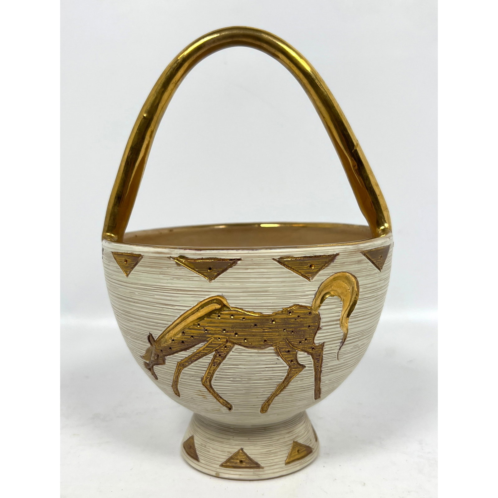 Elbee Italian Gold Horse Handled Basket Bowl.: Elbee Italian Gold Horse Handled Basket Bowl. Dimensions: Height: 10 inches, Width: 6.5 inches, Depth: 6.25 inches. --- US Packing and Shipping charge: In house shipping available. Will be calculated 