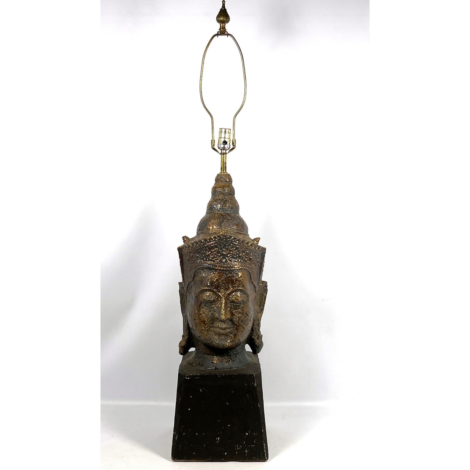 Asian Form Plaster Bust Table Lamp. (1 of 12)