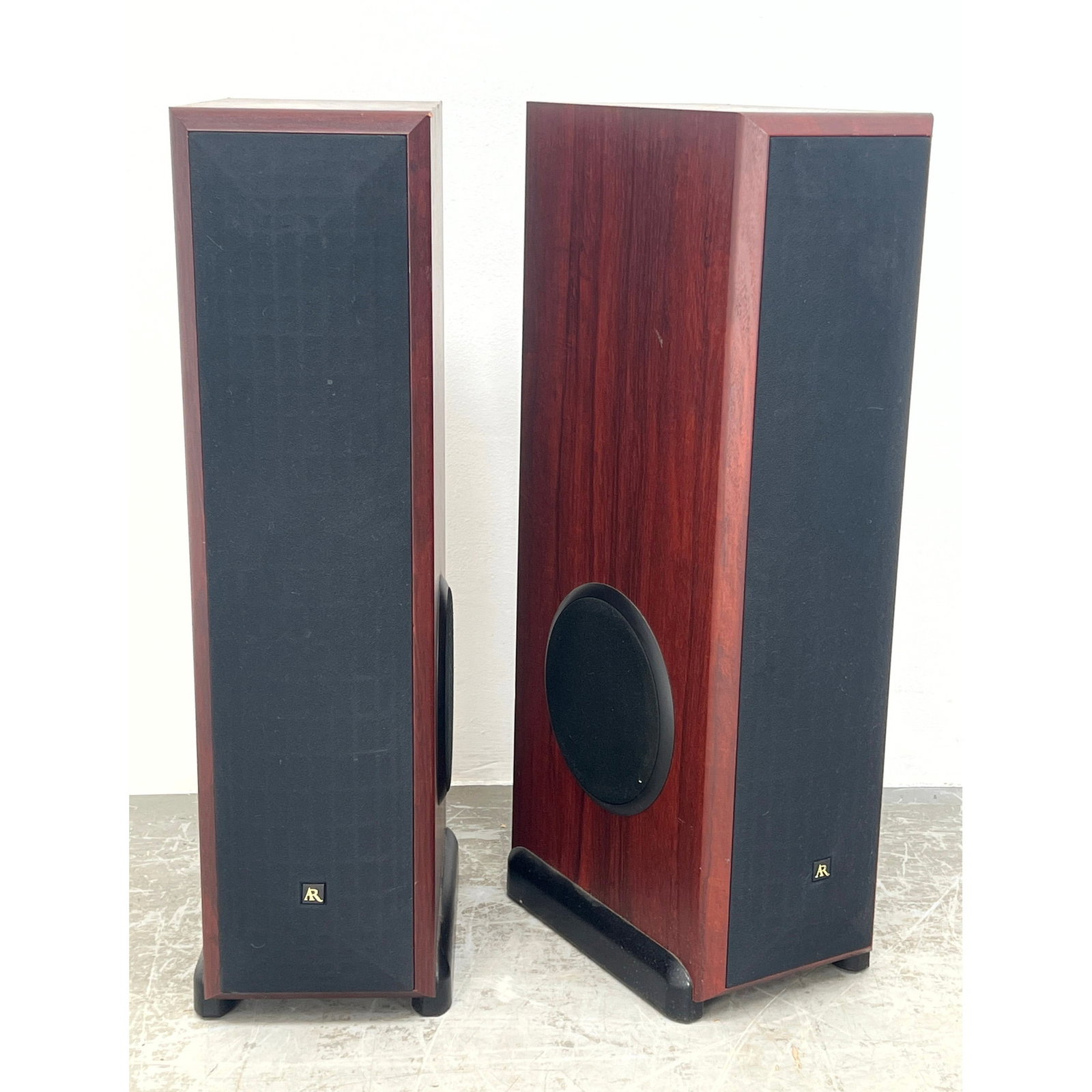 Pair Acoustic Research Ar11 Loud Speakers.: Pair Acoustic Research Ar11 Loud Speakers. Dimensions: Height: 34 inches, Width: 9 inches, Depth: 16 inches. --- - We offer curbside delivery for most items to NYC, Manhattan, Close Brooklyn, Hoboken 