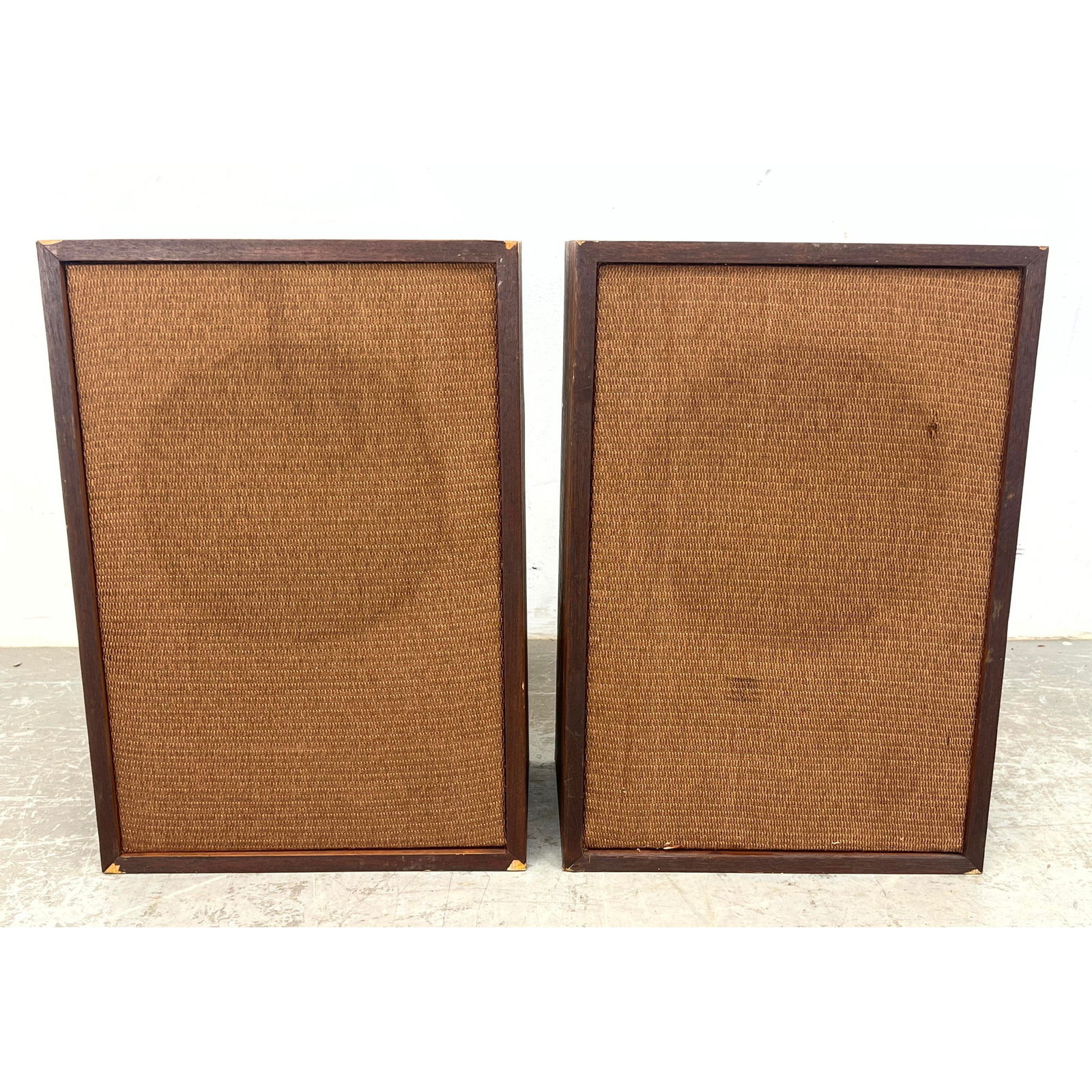Pair Vintage Loud Speakers.  walnut cabinets. (1 of 18)