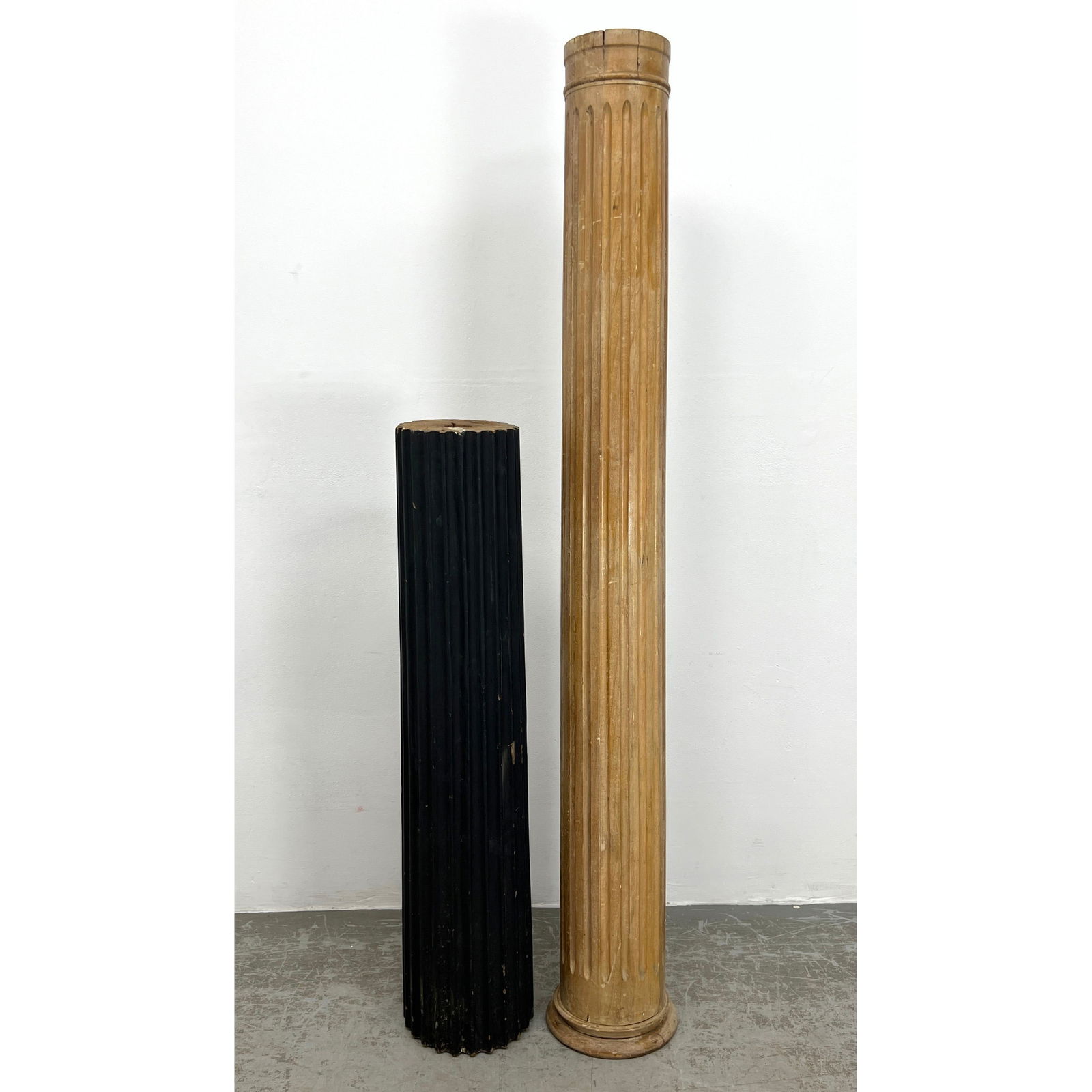 2pcs Vintage Fluted Wood Columns. (1 of 15)