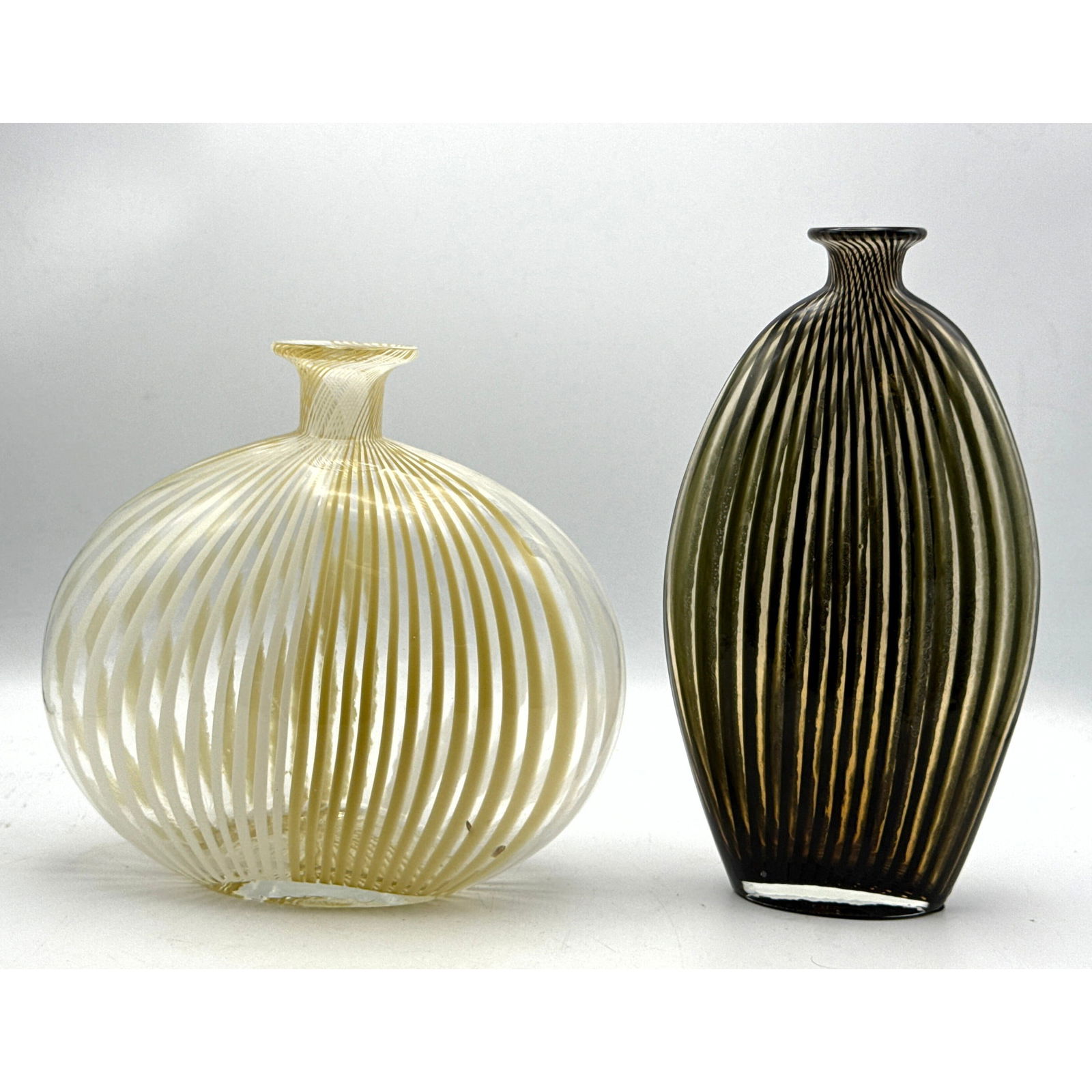 2pcs Art Glass Striped Vases. (1 of 8)