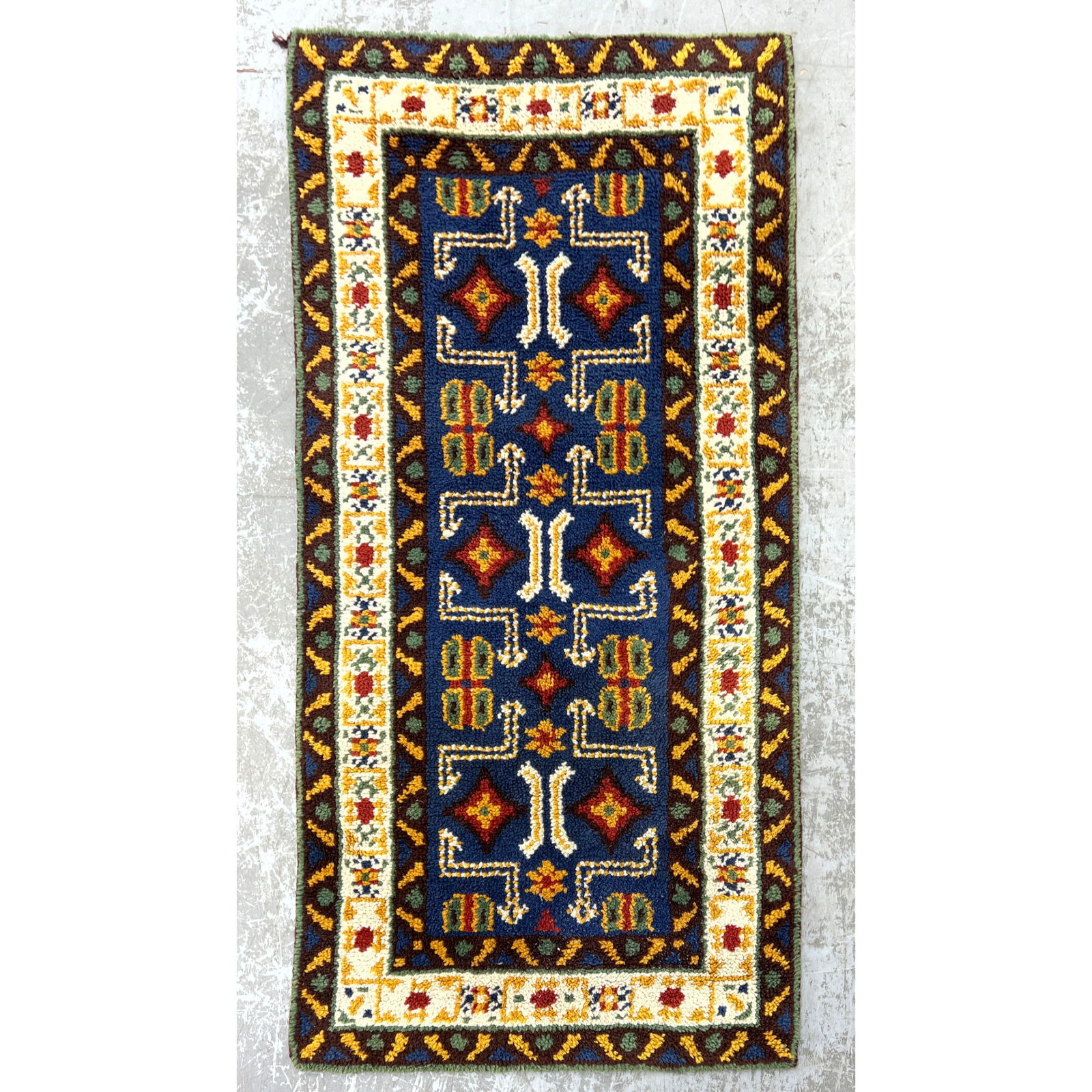 3' X 6' Oriental style Carpet Rug. (1 of 10)