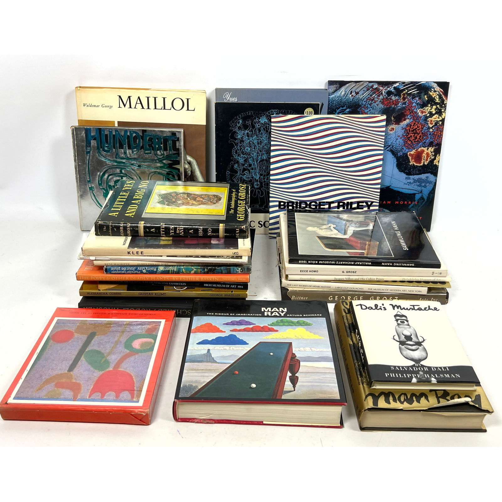 Lot Art Books. George Grosz, Jacques Villon, Henri Matisse, Vasarely, Bridget Riley, Tanguy, Man Ray: Lot Art Books. George Grosz, Jacques Villon, Henri Matisse, Vasarely, Bridget Riley, Tanguy, Man Ray, Hundertwasser, Klee, Littleton, Klimt, Dimensions: Height: 11 inches, Width: 10 inches. --- US Pac