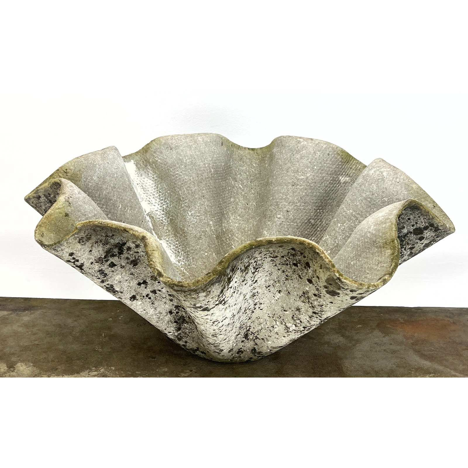Willy Guhl Organic Planter. Ruffled Edge.: Willy Guhl Organic Planter. Ruffled Edge. Dimensions: Height: 14 inches, Width: 31 inches, Depth: 31 inches. --- - We offer curbside delivery for most items to NYC, Manhattan, Close Brooklyn, Hoboken 