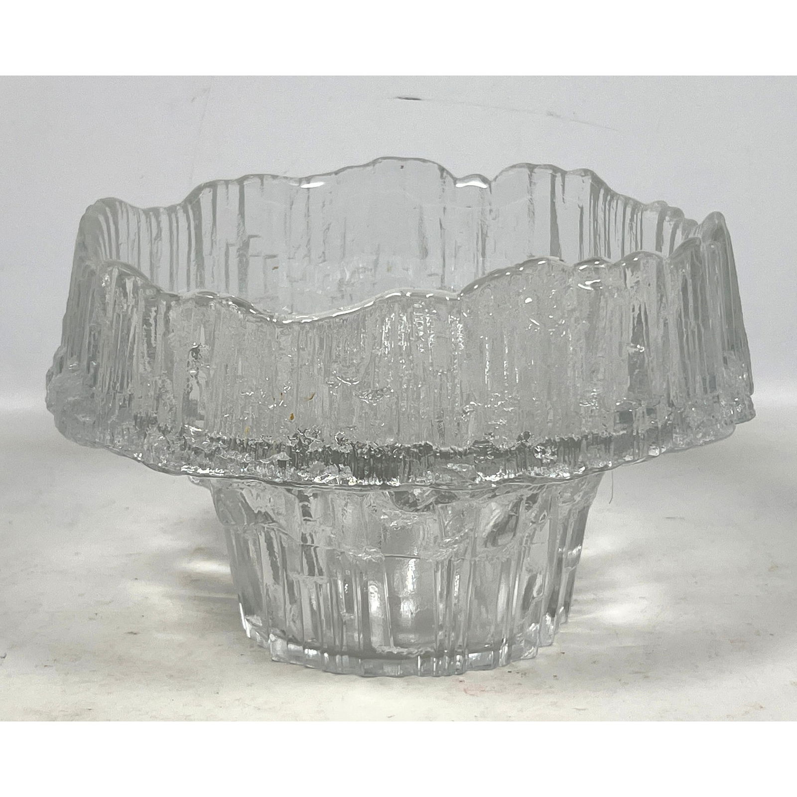 Tapio Wirkkala Stellaria Centerpiece bowl for Iittala, full signature and number on base: Tapio Wirkkala Stellaria Centerpiece bowl for Iittala, full signature and number on base Dimensions: Height: 7 inches, Width: 10.5 inches, Depth: 10.5 inches. --- - We offer curbside delivery for most