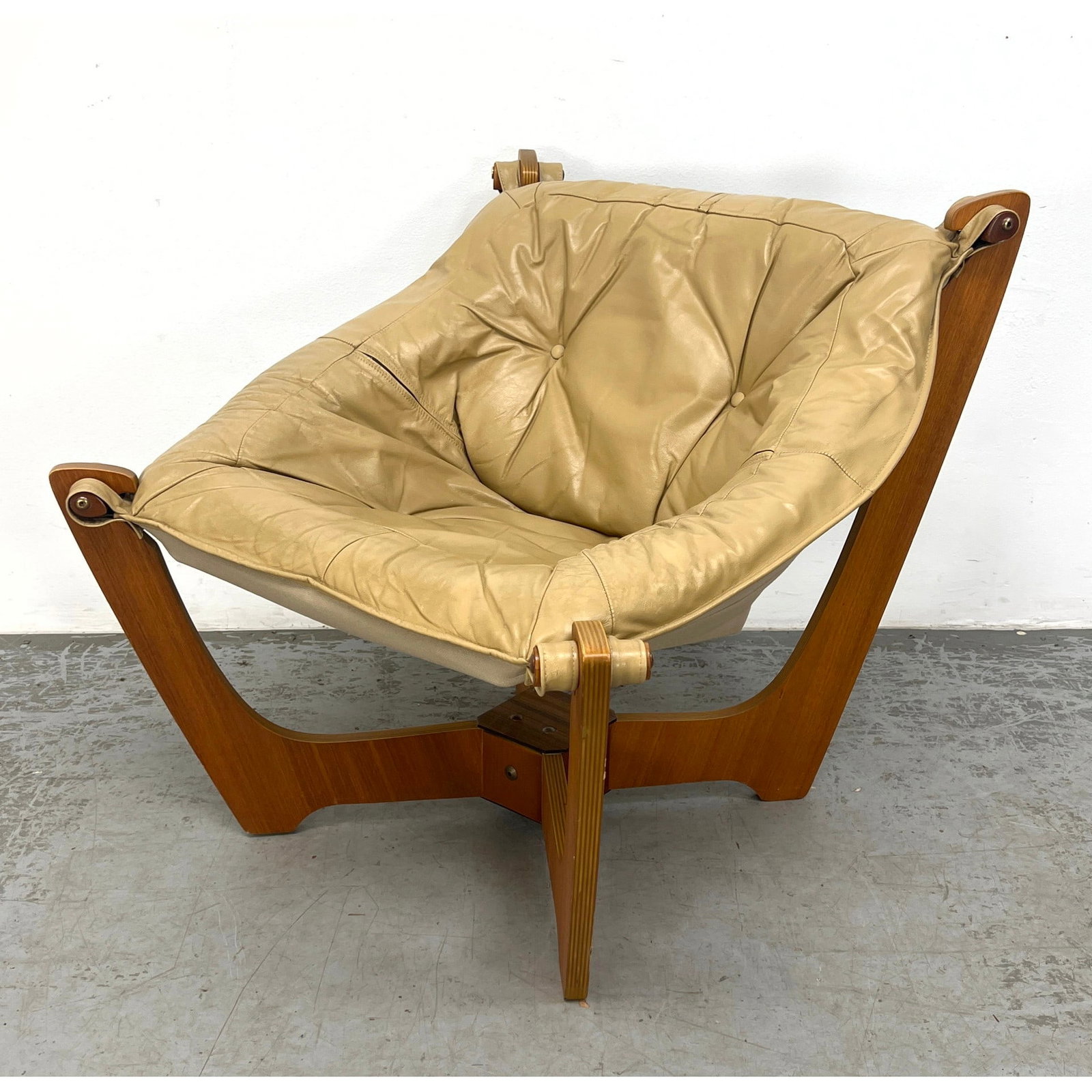 Luna Lounge Chair by Odd Knutsen for Hjellegjerde Mobler (1 of 9)