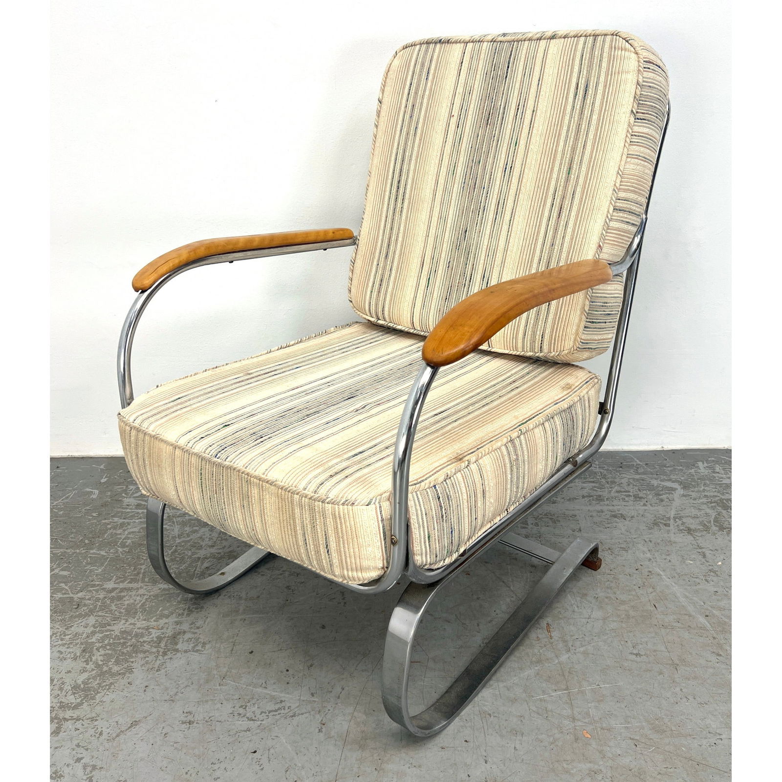 KEM Weber Springer Armchair Lounge Chair.: KEM Weber Springer Armchair Lounge Chair. Dimensions: Height: 34 inches, Width: 25 inches, Depth: 34 inches. - Seat Height: 16 inches --- - We offer curbside delivery for most items to NYC, Manhattan,