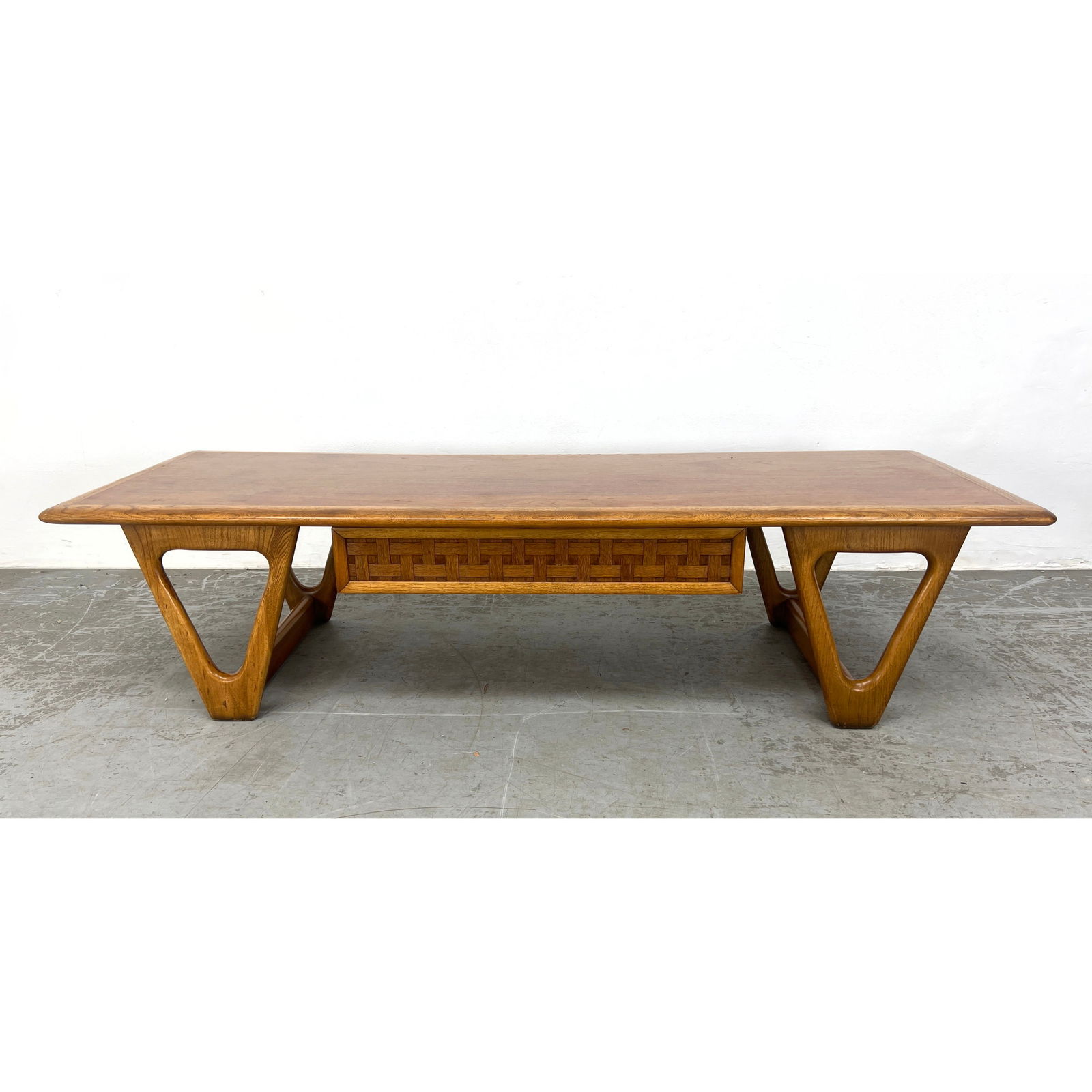LANE American Modern Walnut Coffee Table. MCM. Banded top supported by triangular open frame legs. S (1 of 9)