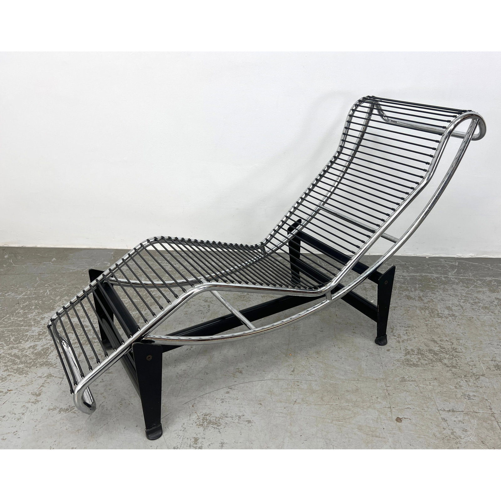 Le Corbusier style Chrome Frame Chaise Lounge. Chaise and Base Frames Only. No Cushion. Not marked. (1 of 7)