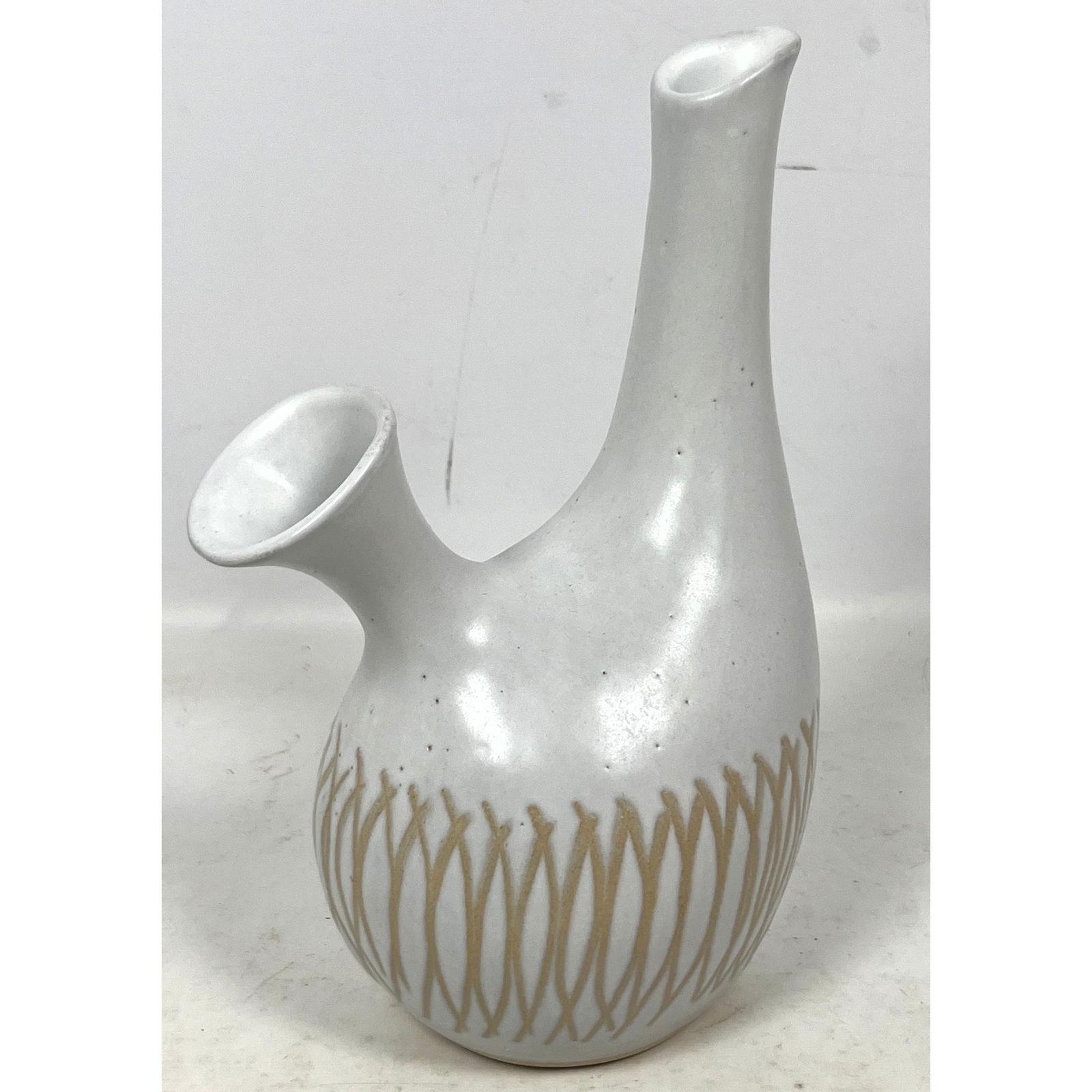 JANE MARTZ for MARSHALL STUDIO Pottery Jug. Glazed Ceramic Pitcher with incised design. Marked Marsh: JANE MARTZ for MARSHALL STUDIO Pottery Jug. Glazed Ceramic Pitcher with incised design. Marked Marshall M311. Dimensions: Height: 11 inches, Width: 7 inches. --- US Packing and Shipping charge: In hou