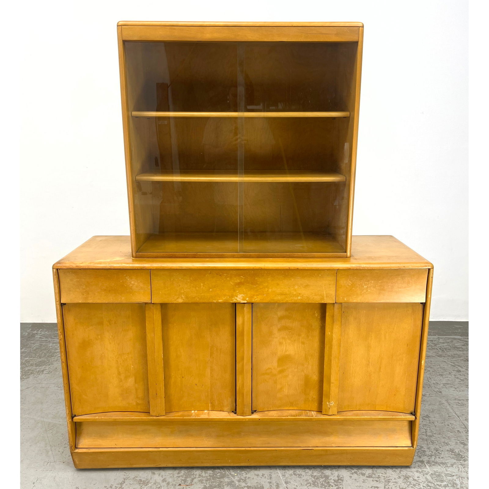 Heywood Wakefield Buffet China Display Cabinet. Wheat. (1 of 11)