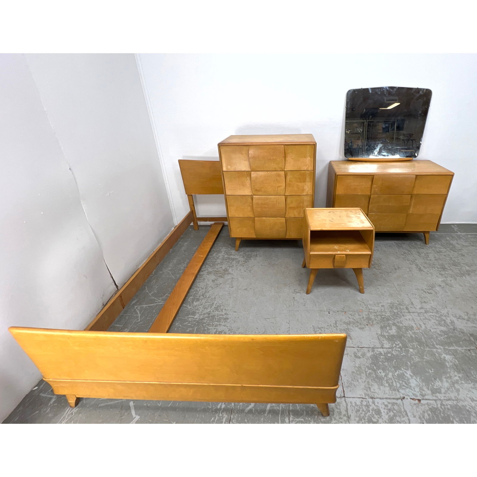 Heywood Wakefield Bedroom Set. Tall Chest, Lower dresser with mirror, Nightstand, Bed. (1 of 18)