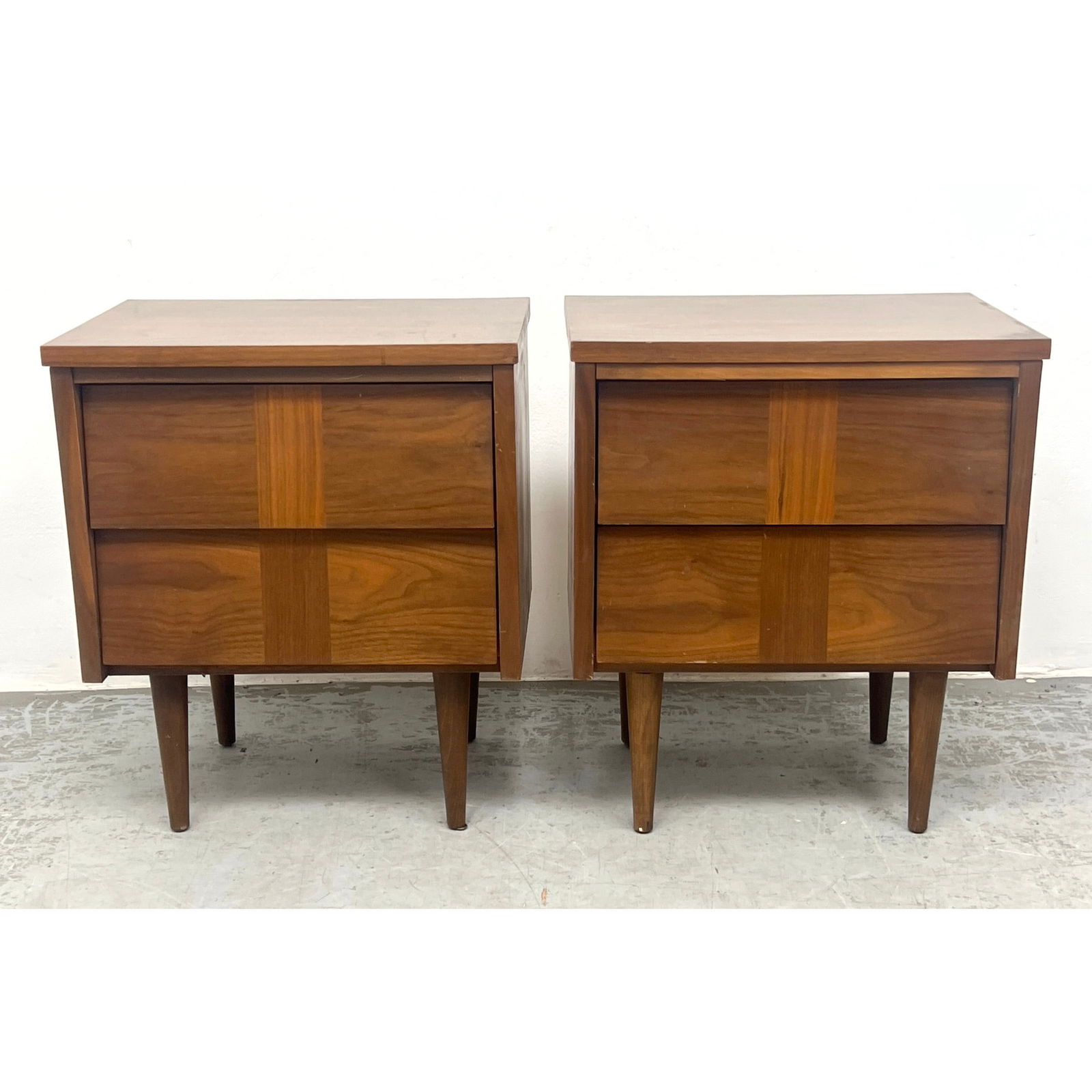 Pair American Modern Walnut Side Table Night Stands. (1 of 16)
