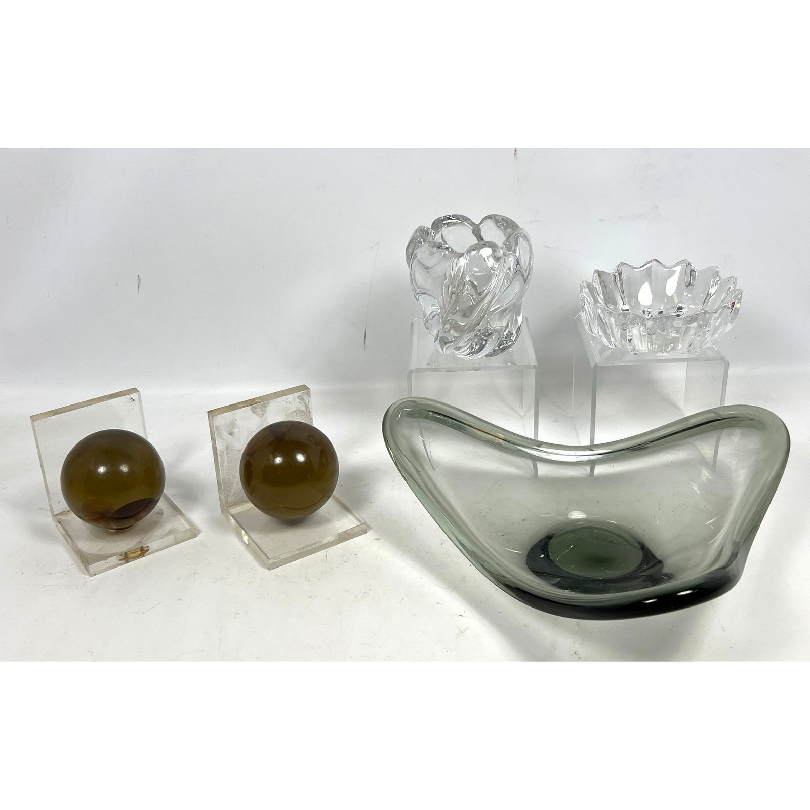 Mid Century Modern Lot. Holmegaard Bowl, Acrylic Bookends, Orrefors.: Mid Century Modern Lot. Holmegaard Bowl, Acrylic Bookends, Orrefors. Dimensions: Height: 5 inches, Width: 14 inches, Depth: 13 inches. --- - We offer curbside delivery for most items to NYC, Manhattan
