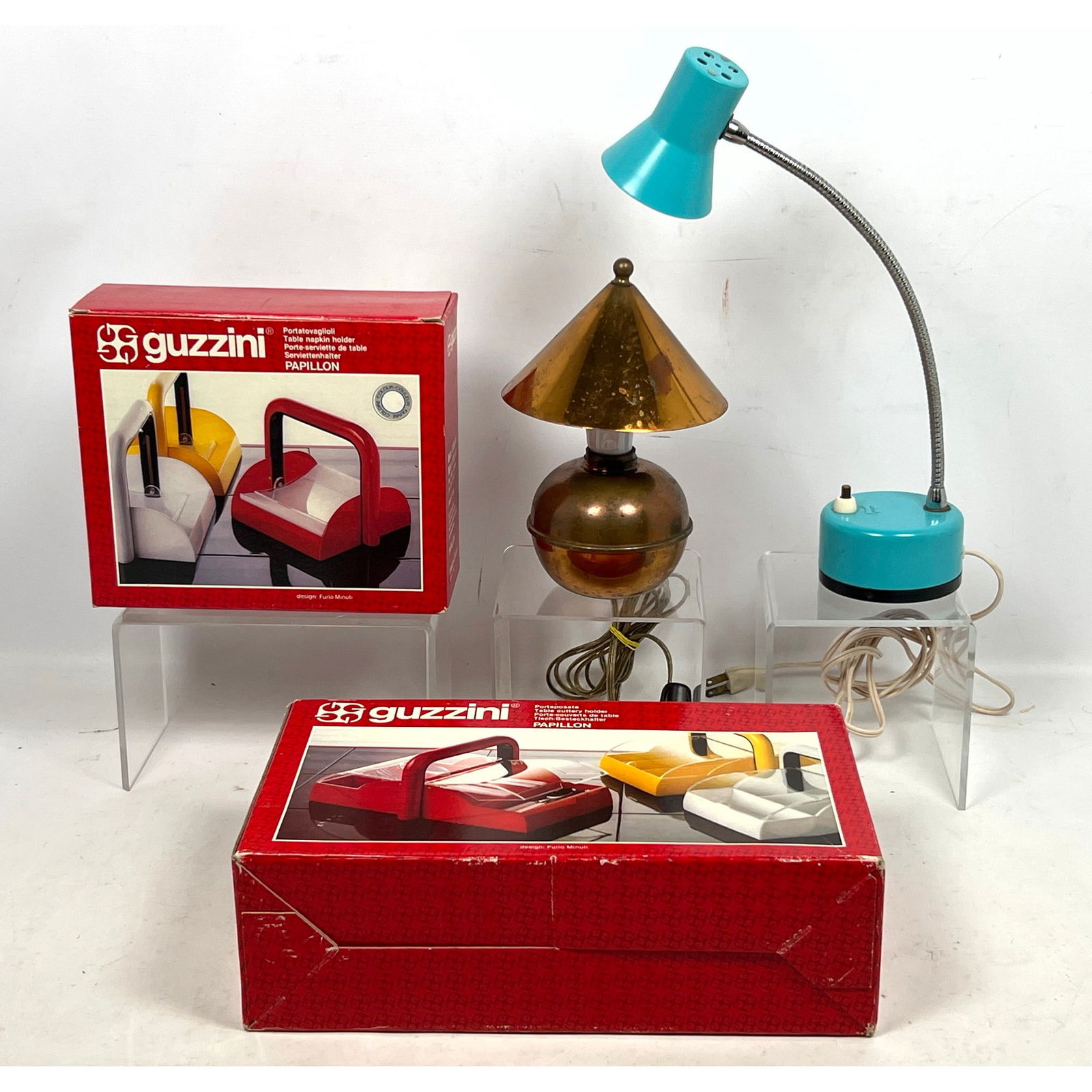 4pc MCM Small Lamps and Table Ware. CHASE Copper Lamp. Turquoise MOBILITE Goose Neck Desk lamp. 2 GU (1 of 12)