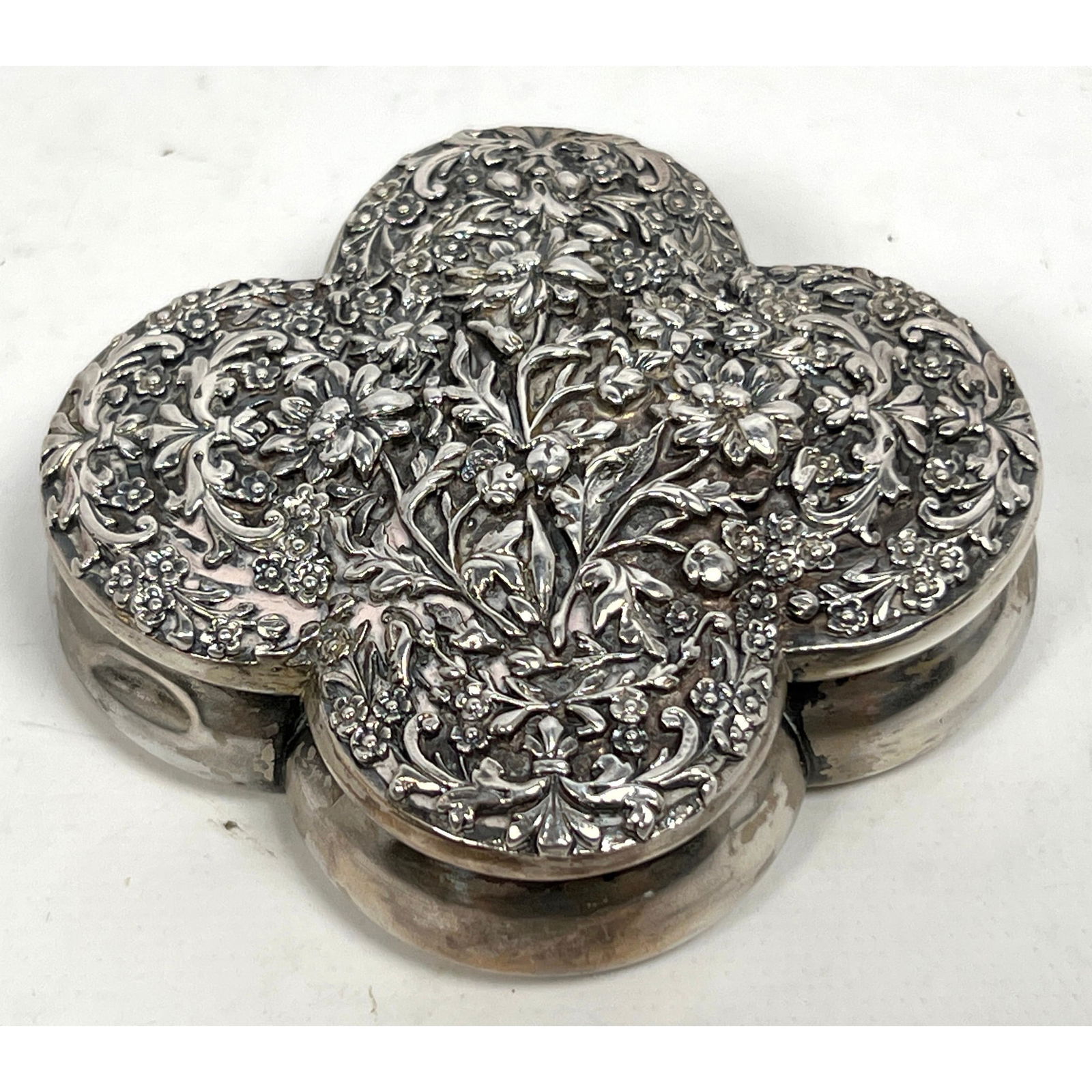 Small Sterling Silver Repousse Hinged Box. Floral decorated. (1 of 10)