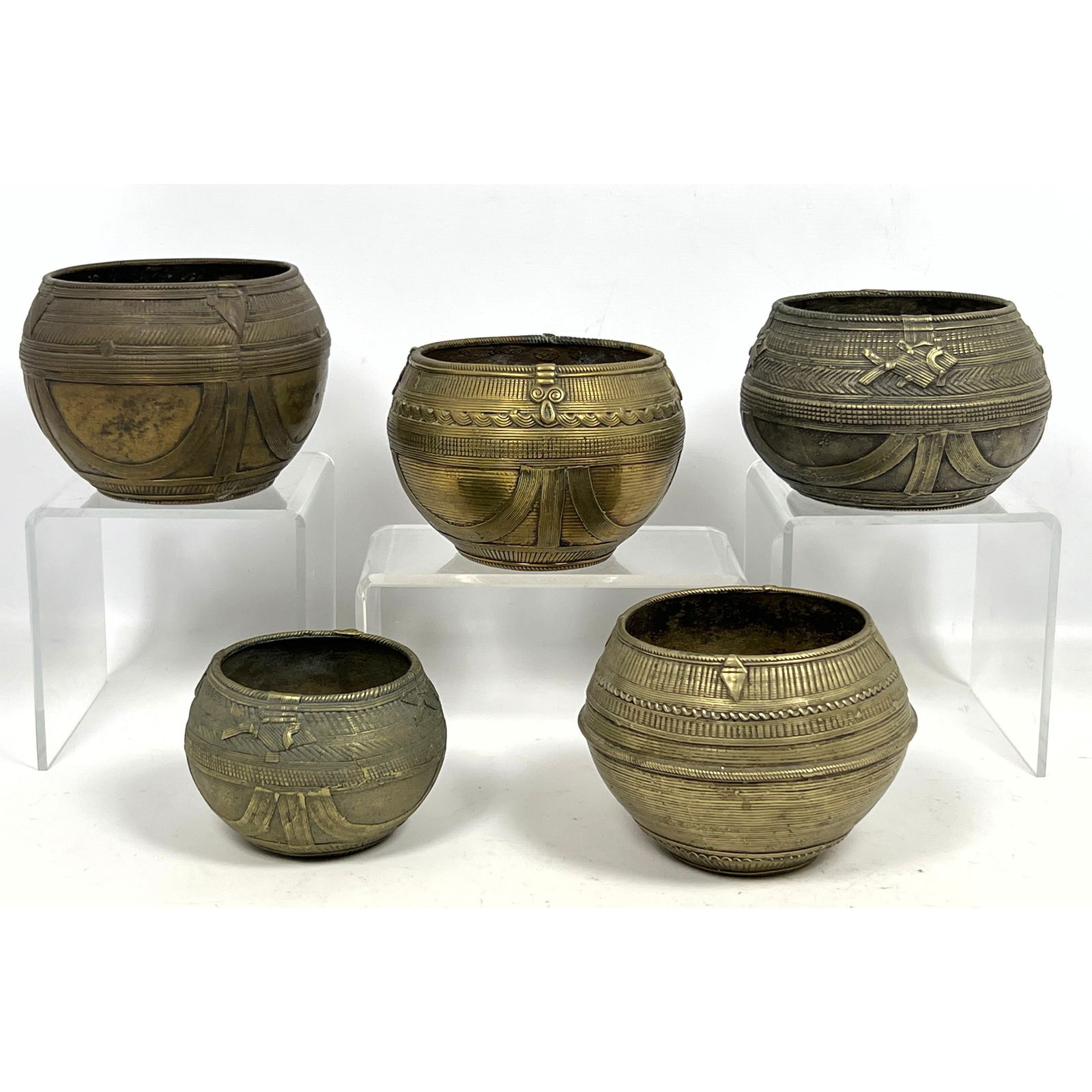 Set 5 Anglo Indian or Ashanti African Bronze Bowls. (1 of 17)