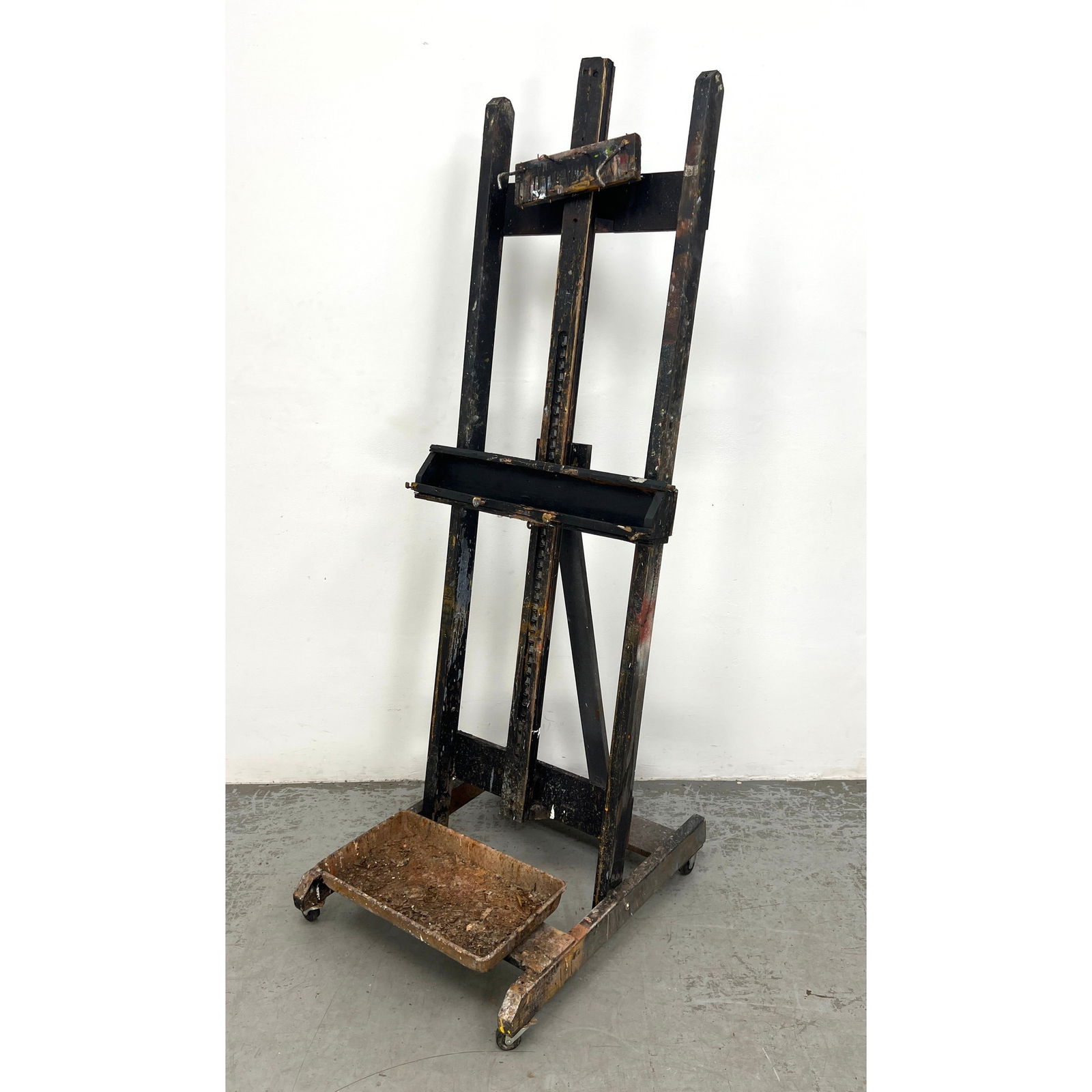 Distressed wood artist  Easel. (1 of 11)