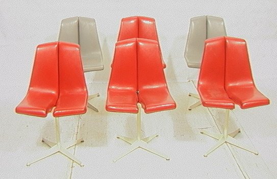 6 RICHARD SCHULTZ for KNOLL Dining Chairs. 4 Red/: 6 RICHARD SCHULTZ for KNOLL Dining Chairs. 4 Red/2 Gray Vinyl Upholstery on White Enamel Bases. Label.-- Dimensions: H: 31.5 inches: W: 20 inches: D: 18 inches ---