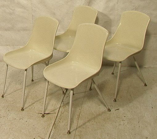 Set 4 CINCINNATI MILACRON Fiberglass Dining Chair: Set 4 CINCINNATI MILACRON Fiberglass Dining Chairs. White fiberglass shells on angled tapered metal leg. Marked.-- Dimensions: H: 31.5 inches: W: 18 inches: D: 19 inches ---