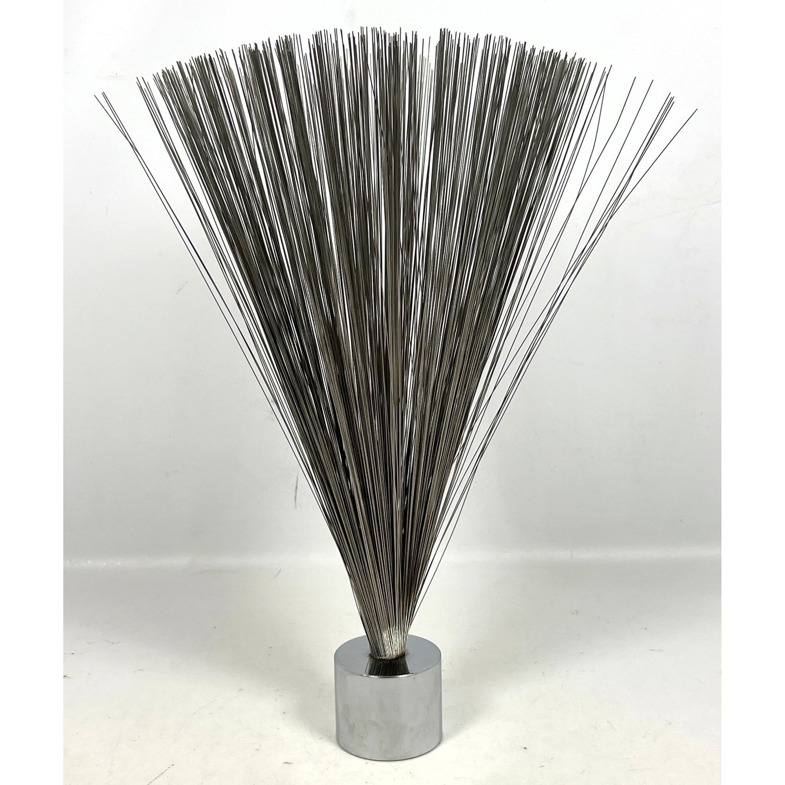 DAVE GROSSMAN Metal Wire Spray Sculpture. Kinetic Sculpture. Harry Bertoia style. Not signed. (1 of 8)