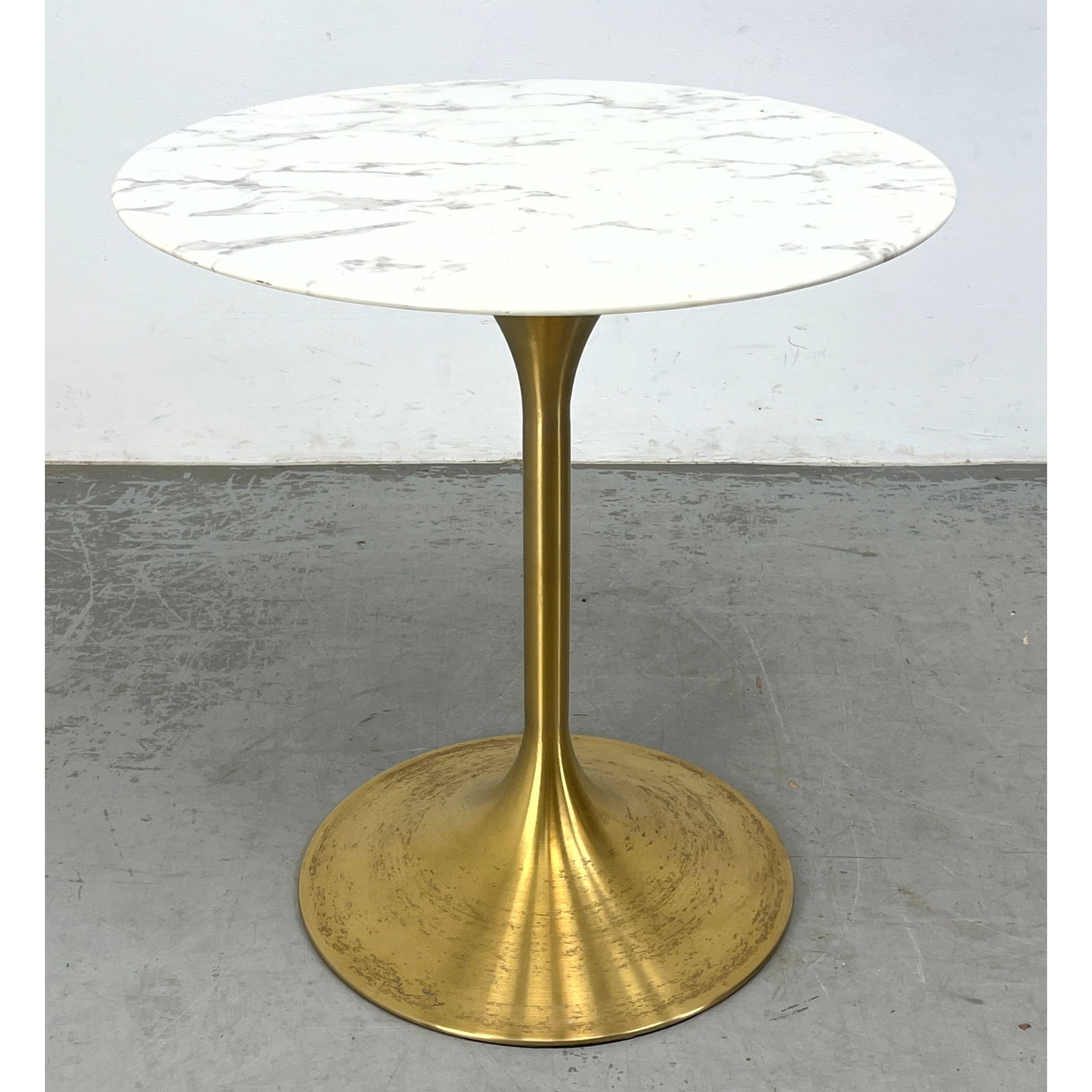Modway Lippa Round Dining Cafe Table. Beveled marble top. (1 of 8)