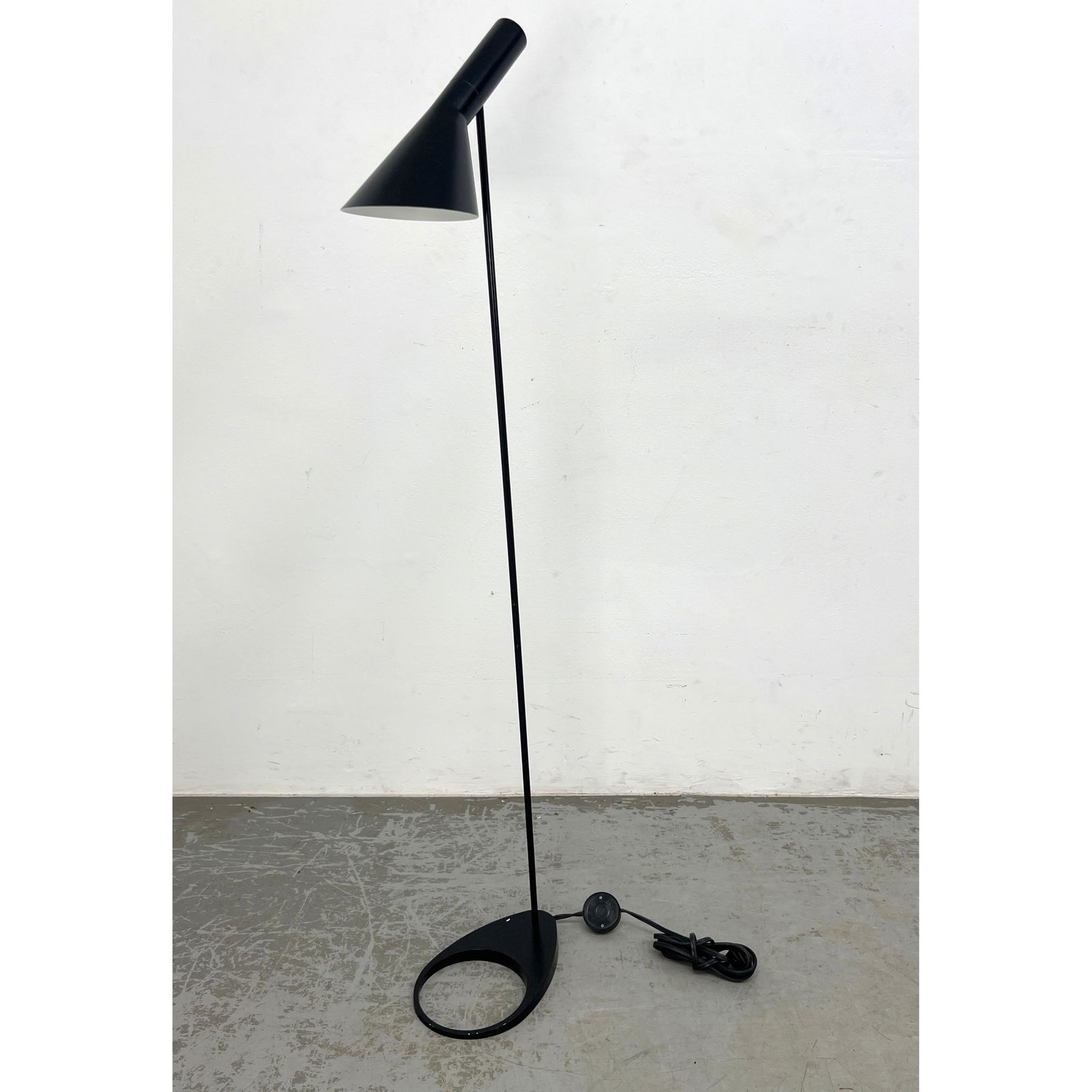 Arne Jacobsen Louis Poulsen AJ Floor Lamp. Vintage Danish Modern Design , Label (1 of 8)