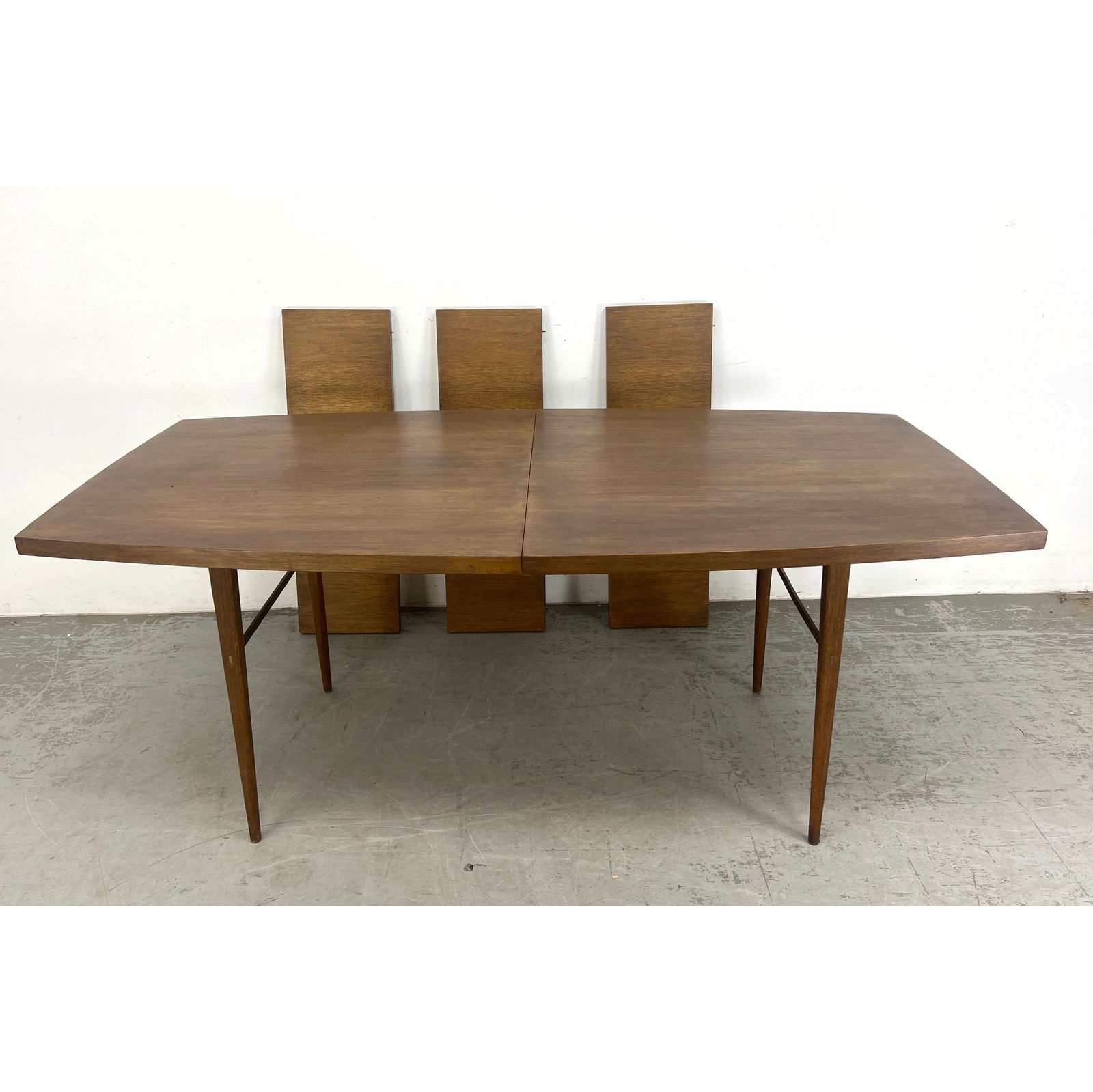 Paul McCobb Calvin Dining Table with 3 Leaves. (1 of 9)