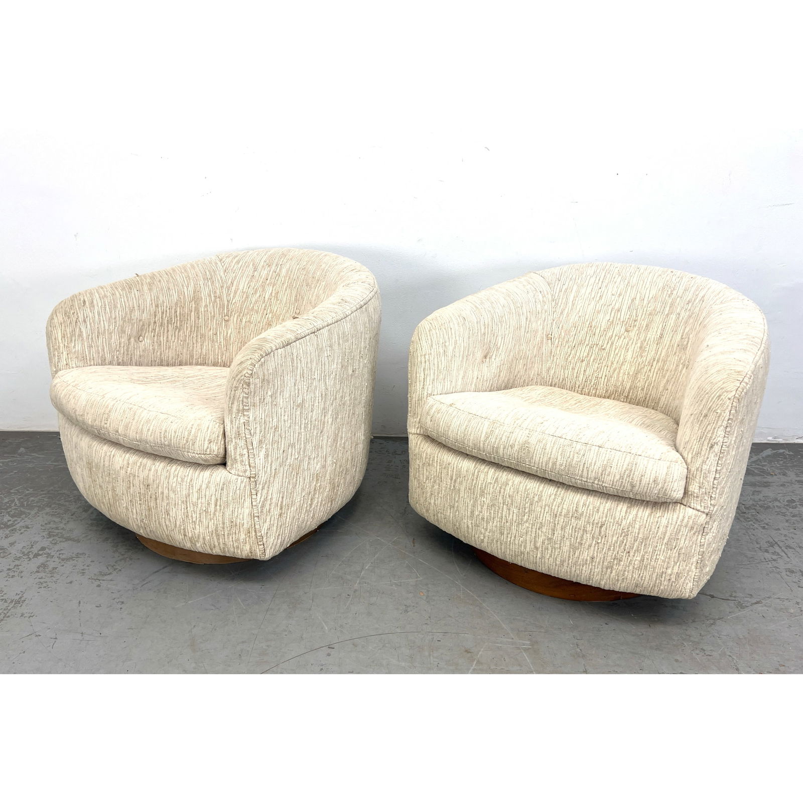 Pair Vintage Milo Baughman Thayer Coggin Mid Century Swivel Barrel Lounge Chairs, Labels (1 of 16)