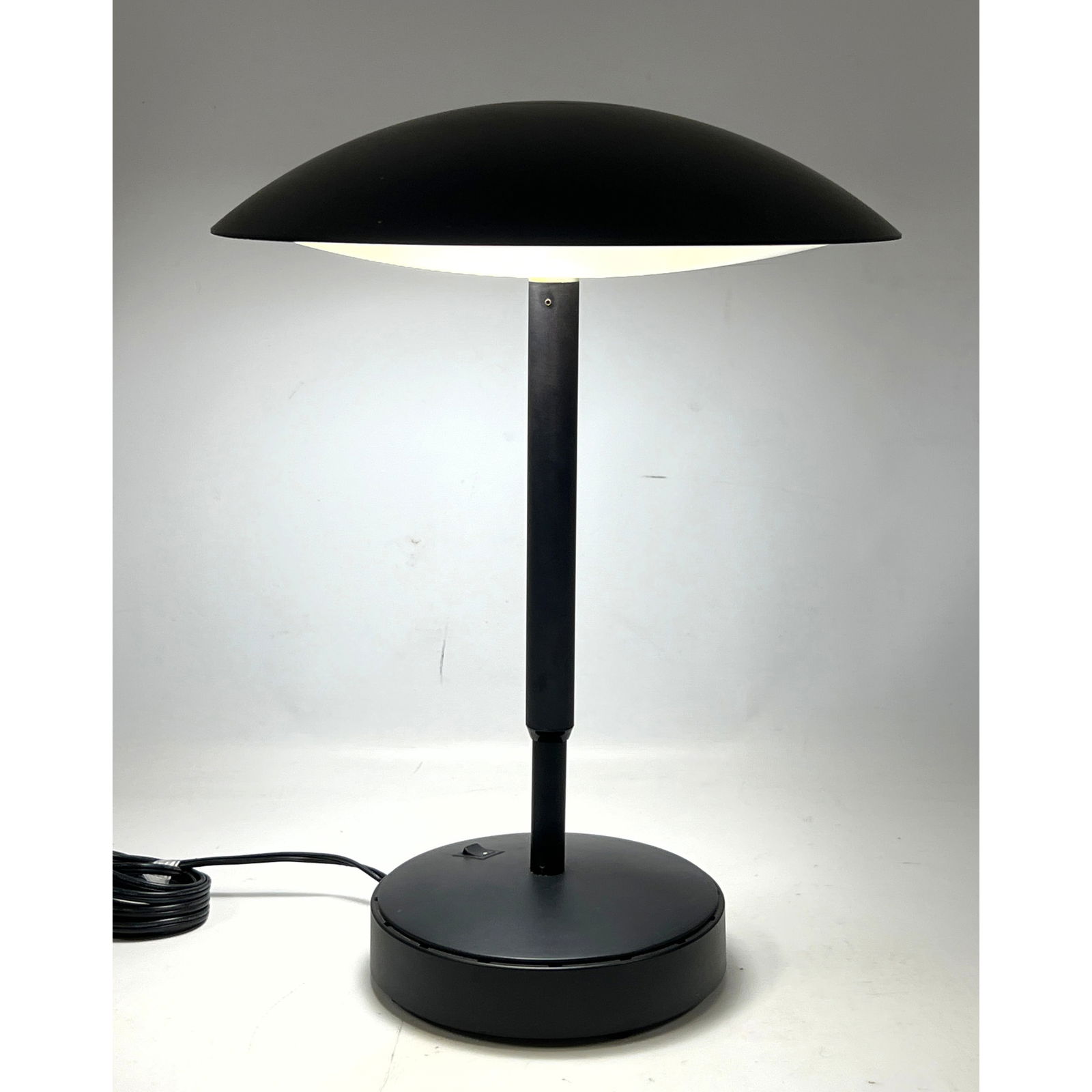 KNOLL by John Rizzi and Brooks Rorke telescoping desk lamp. Labeled. Extra Orchestra (1 of 10)