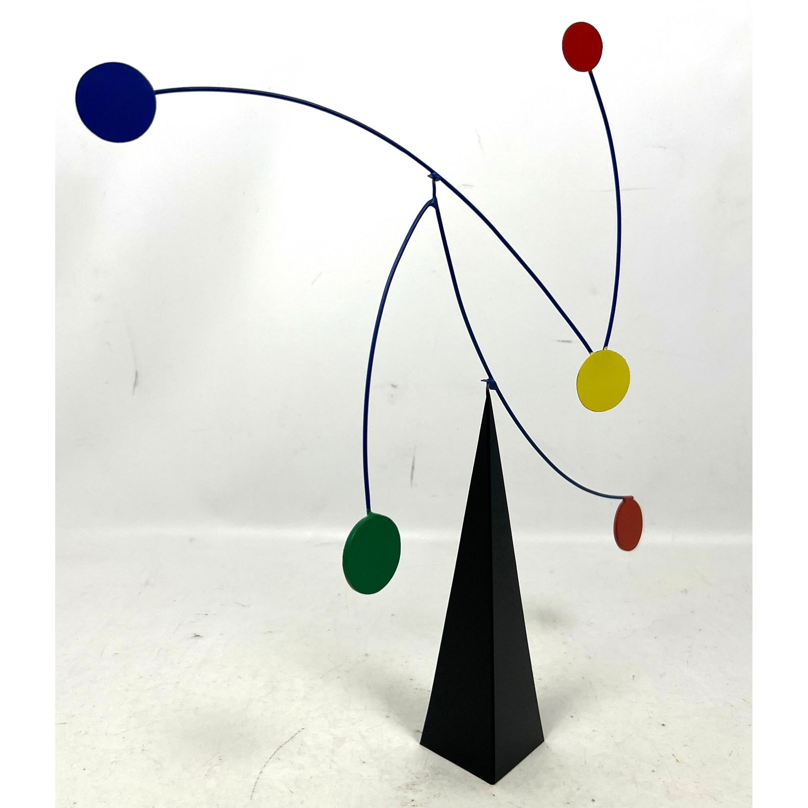 Mobile Stabile Table Top Sculpture. Unmarked. (1 of 6)